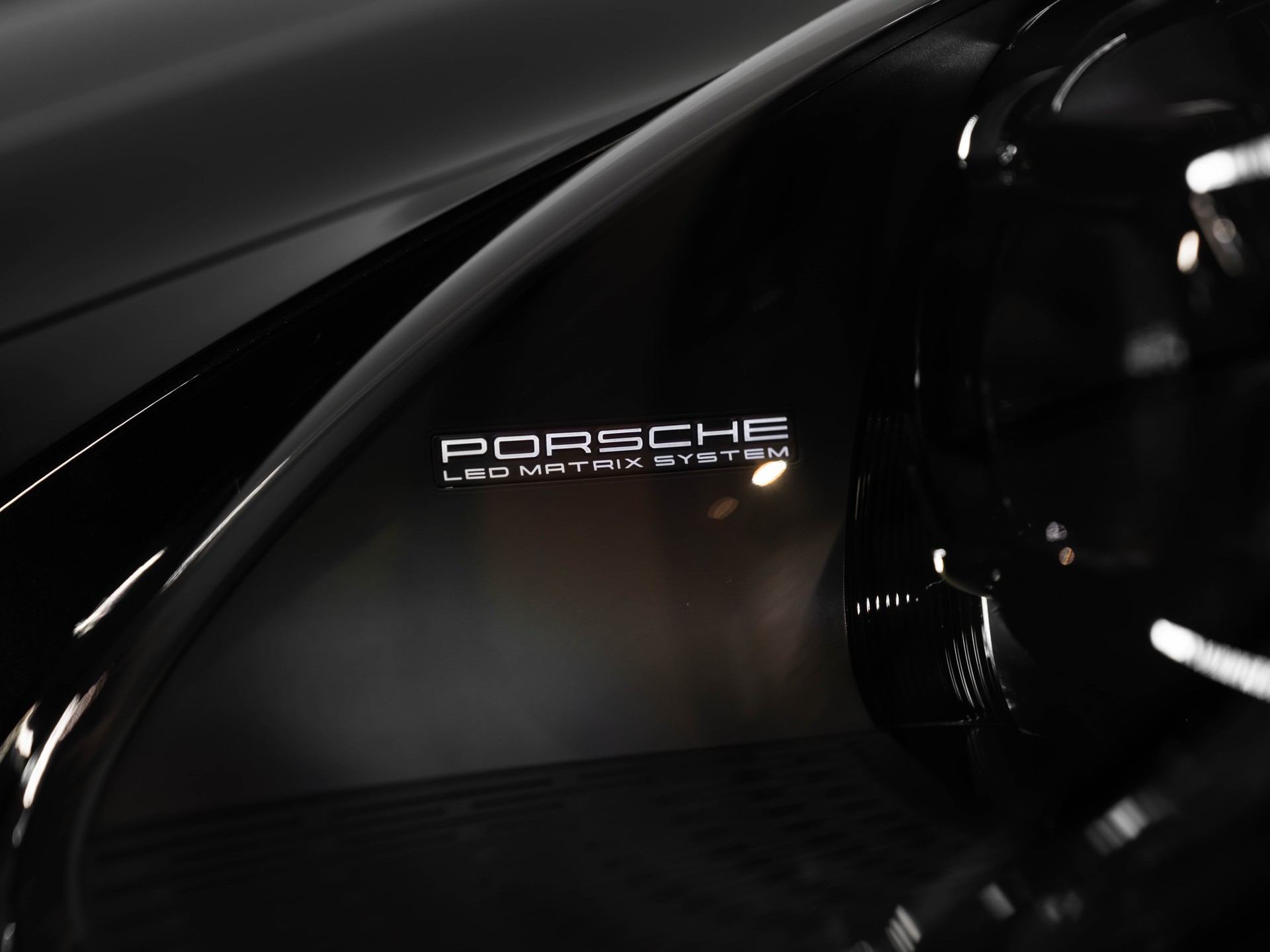 PORSCHE 911 Turbo S Cabriolet PDK-image-14