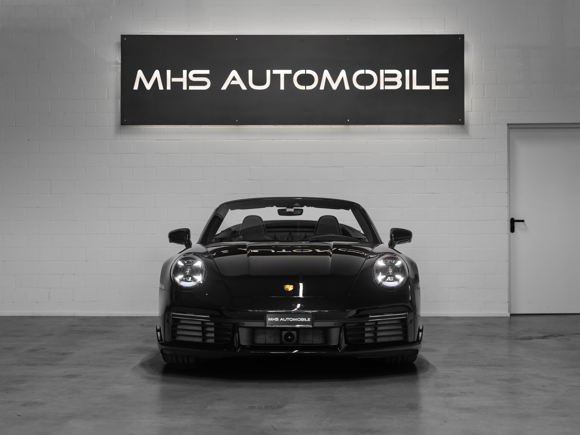 PORSCHE 911 Turbo S Cabriolet PDK-image-6