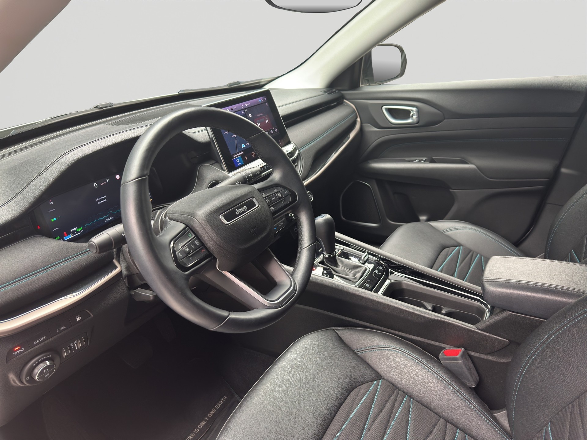 JEEP Compass 1.3 T PHEV Limited AWD Bi-Color-image-6