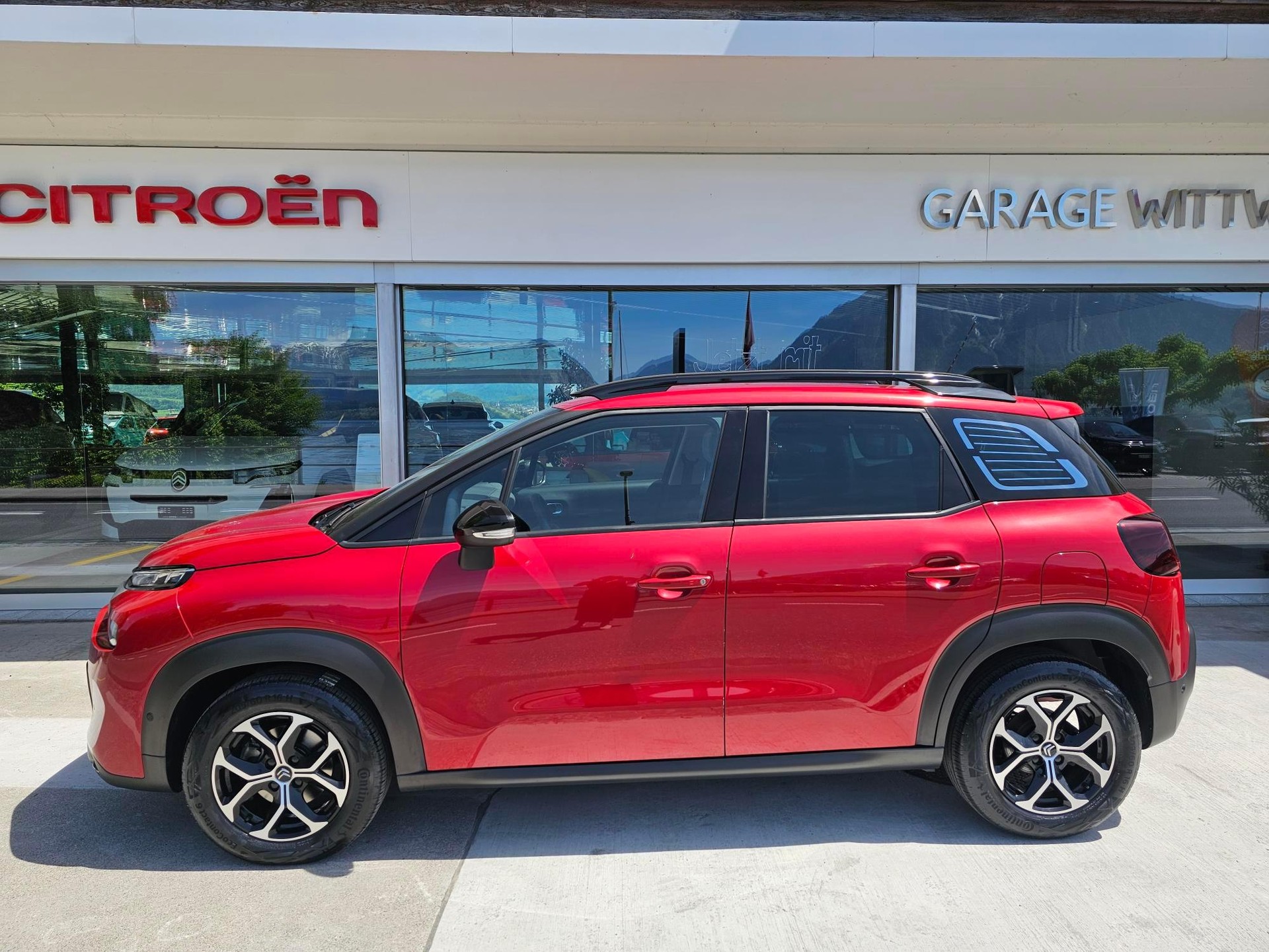 CITROEN C3 Aircross 1.2 PureTech 130 Shine-image-1