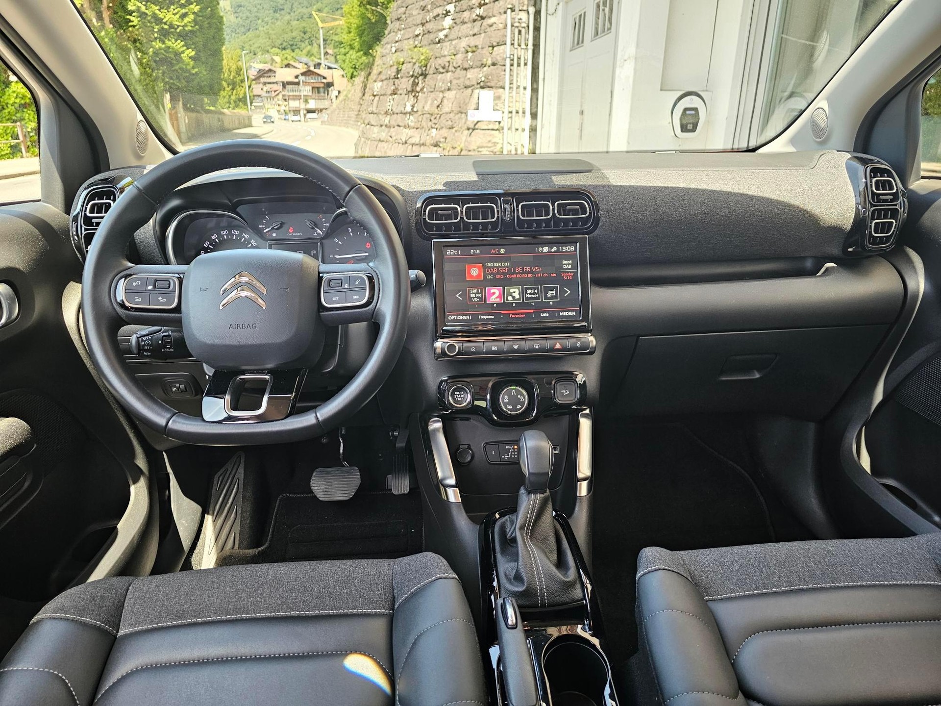 CITROEN C3 Aircross 1.2 PureTech 130 Shine-image-9