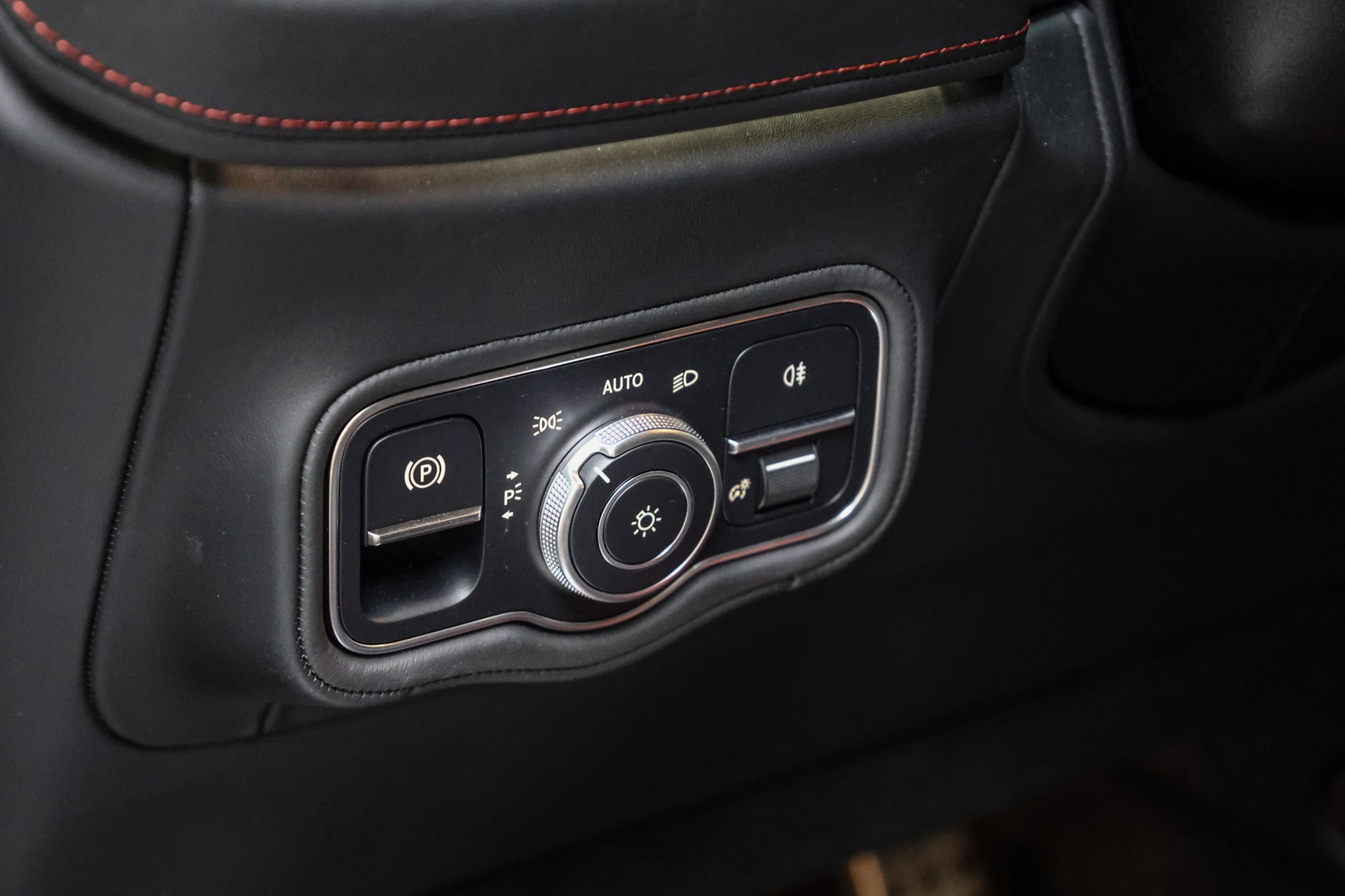 MERCEDES-BENZ G 63 AMG Manufaktur-image-31