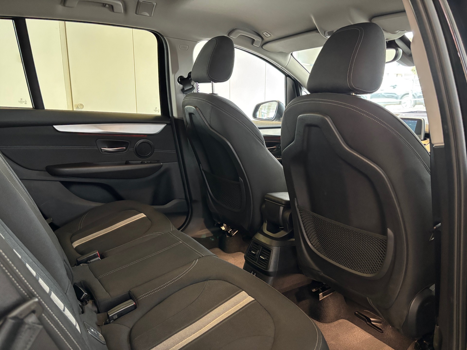 BMW 218d xDrive Gran Tourer Steptronic-image-10