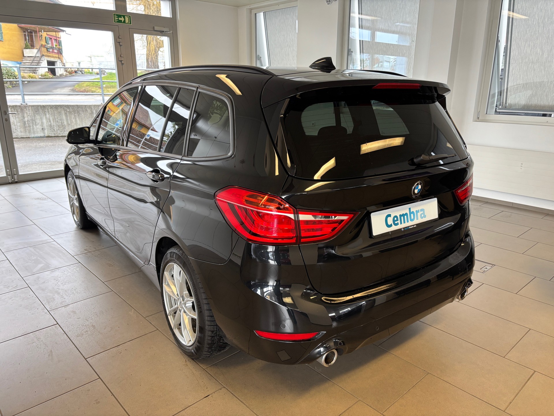 BMW 218d xDrive Gran Tourer Steptronic-image-3