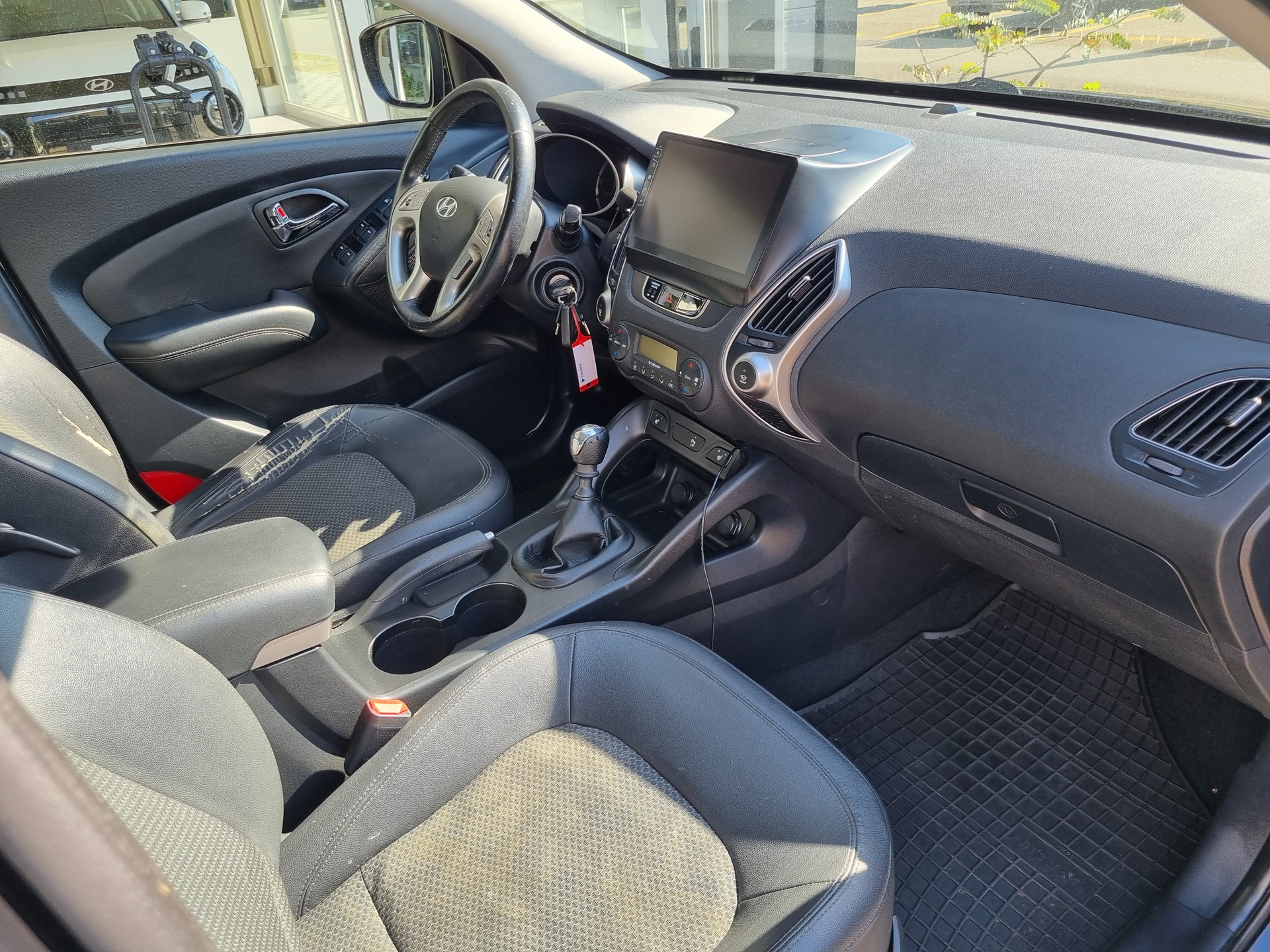 HYUNDAI iX 35 2.0 CRDi Style 4WD-image-11