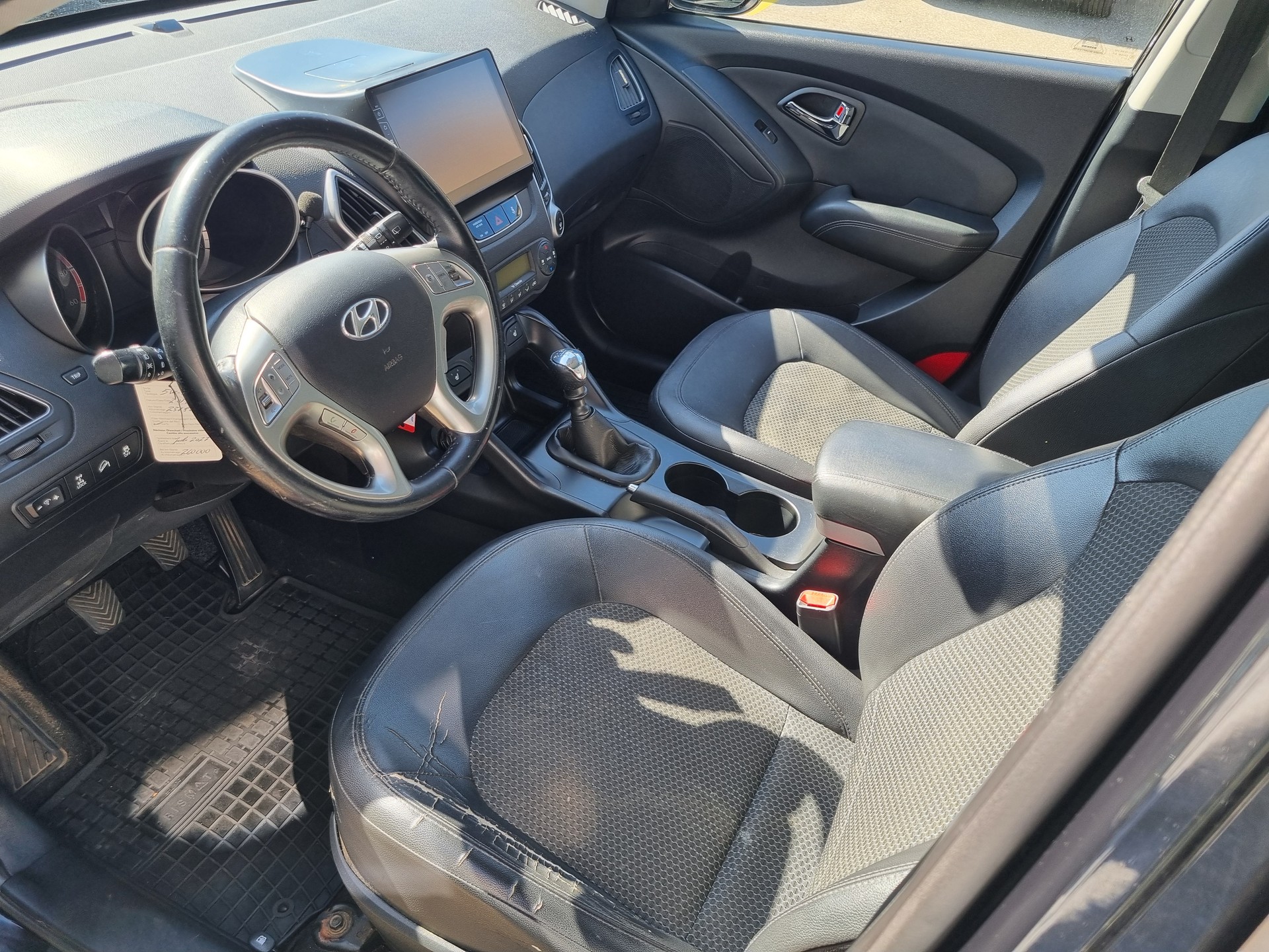 HYUNDAI iX 35 2.0 CRDi Style 4WD-image-10