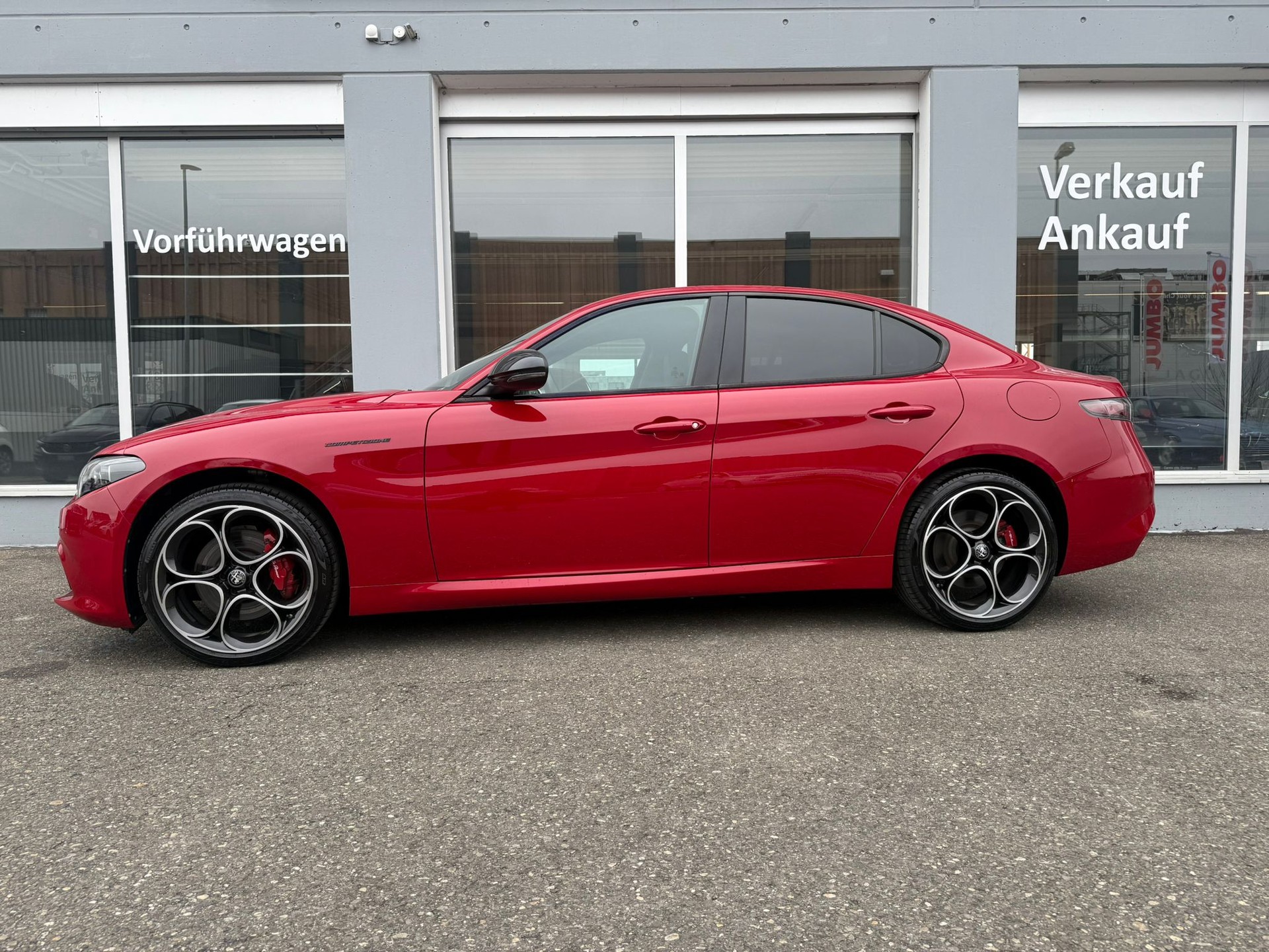 ALFA ROMEO Giulia 2.0 Competizione 280PS Q4 AT8 MY23/24-image-4