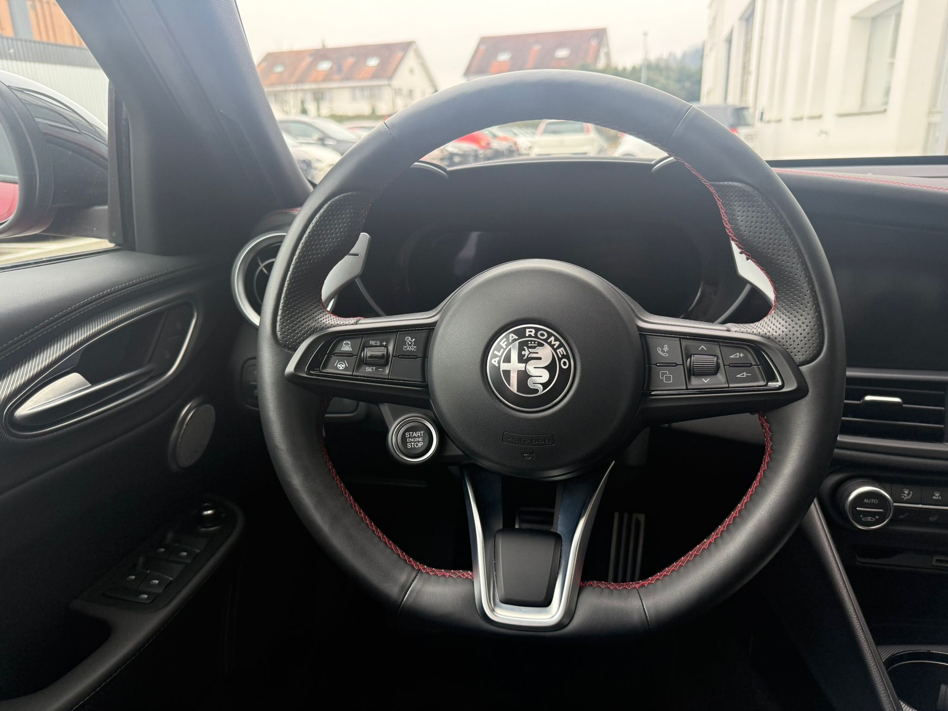 ALFA ROMEO Giulia 2.0 Competizione 280PS Q4 AT8 MY23/24-image-10