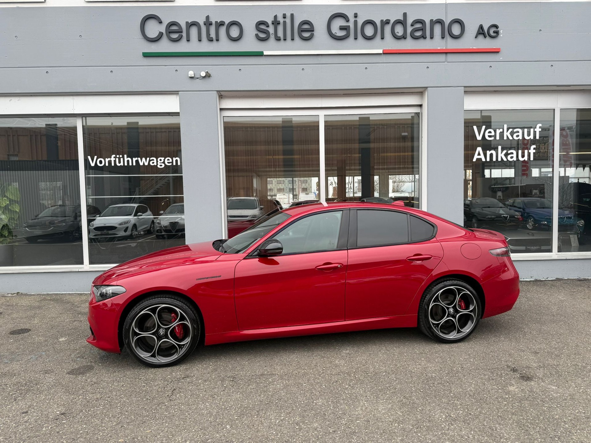 ALFA ROMEO Giulia 2.0 Competizione 280PS Q4 AT8 MY23/24-image-1