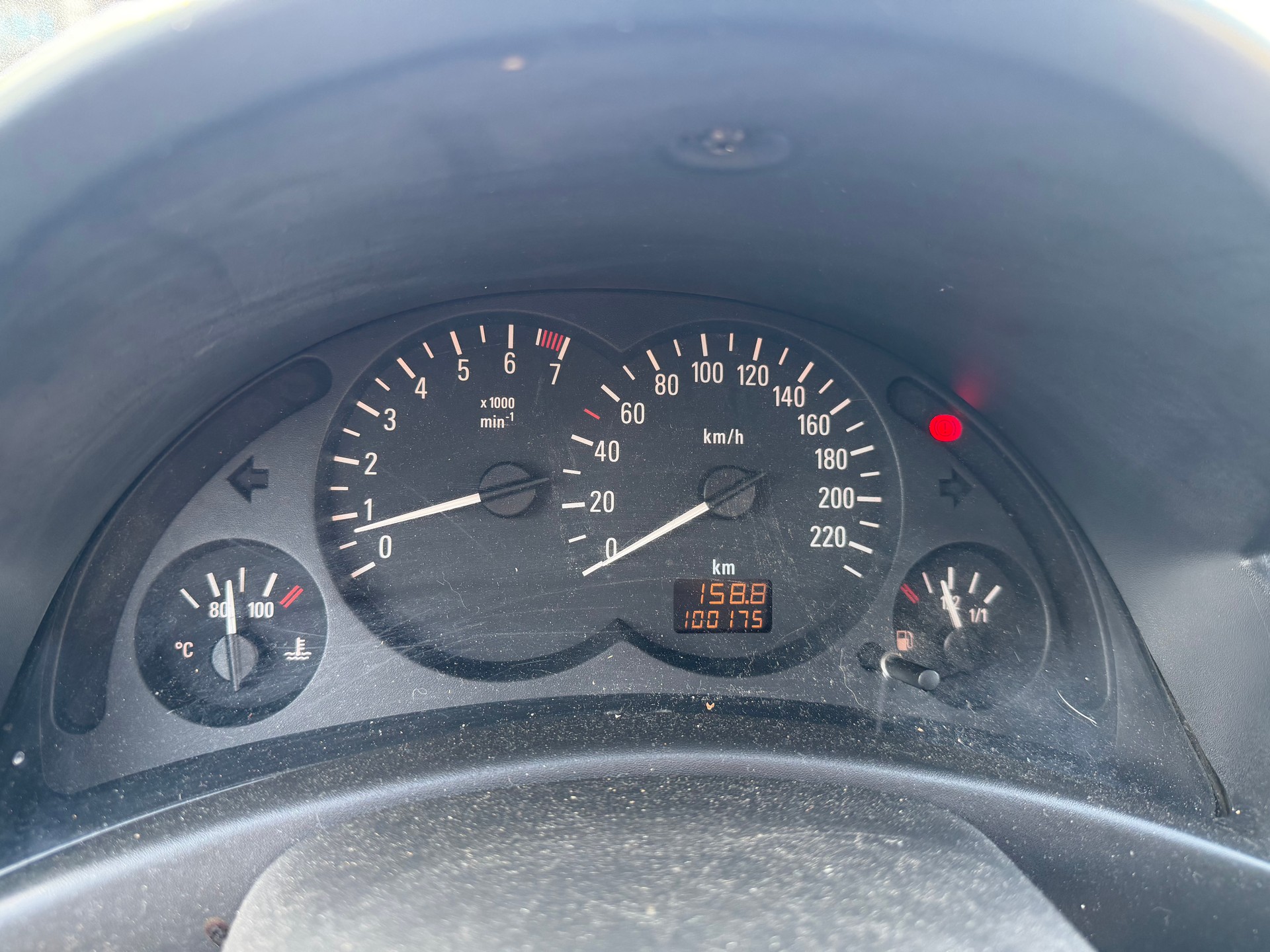 OPEL Corsa 1.2 16V Comfort-image-8