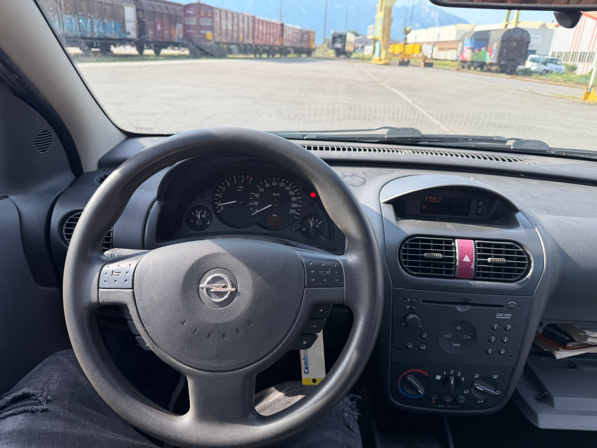 OPEL Corsa 1.2 16V Comfort-image-9