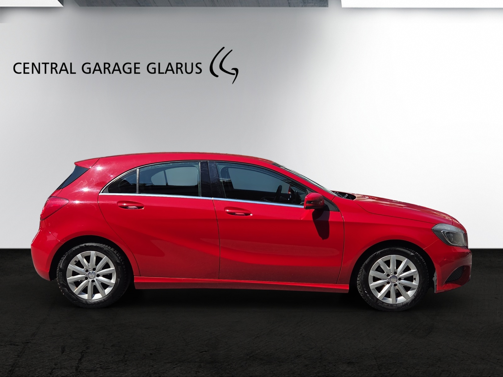 MERCEDES-BENZ A 180 Style 7G-DCT-image-4