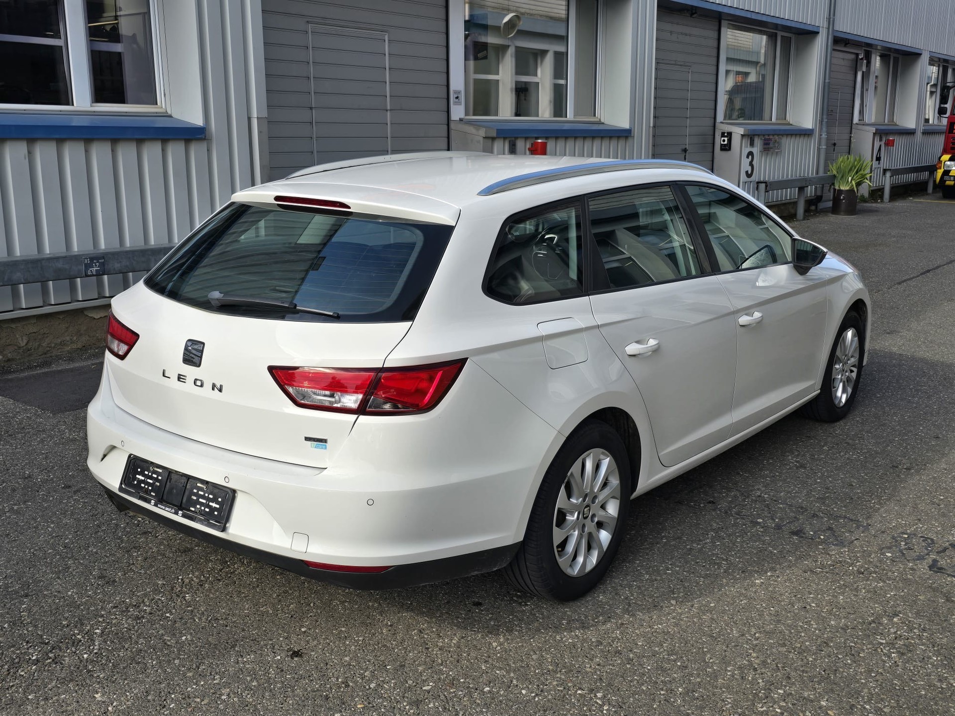 SEAT Leon ST 1.6 TDI Style 4Drive-image-2