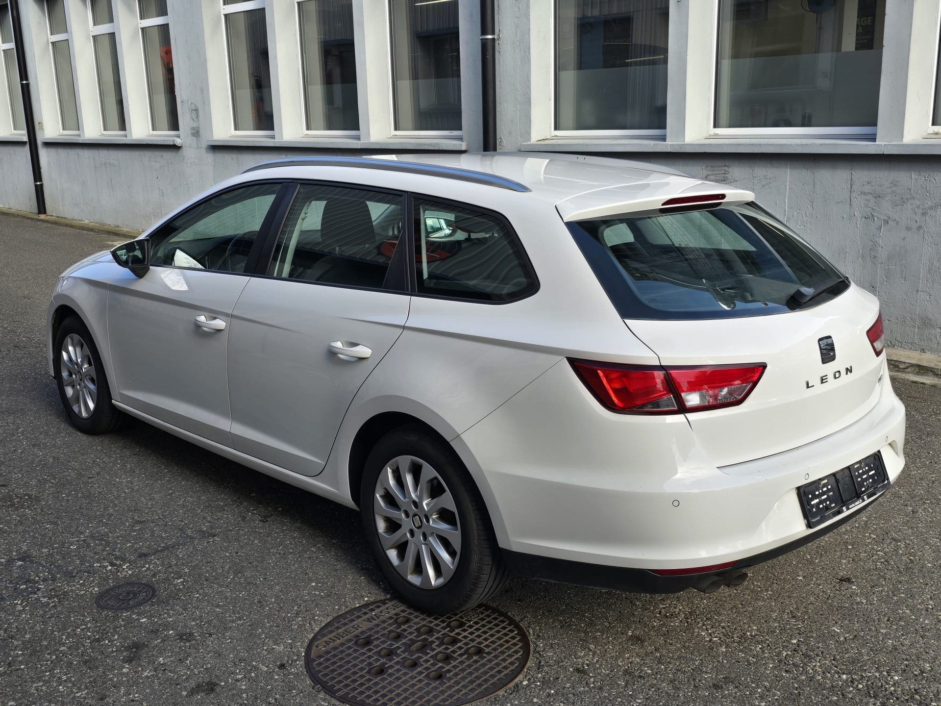 SEAT Leon ST 1.6 TDI Style 4Drive-image-3
