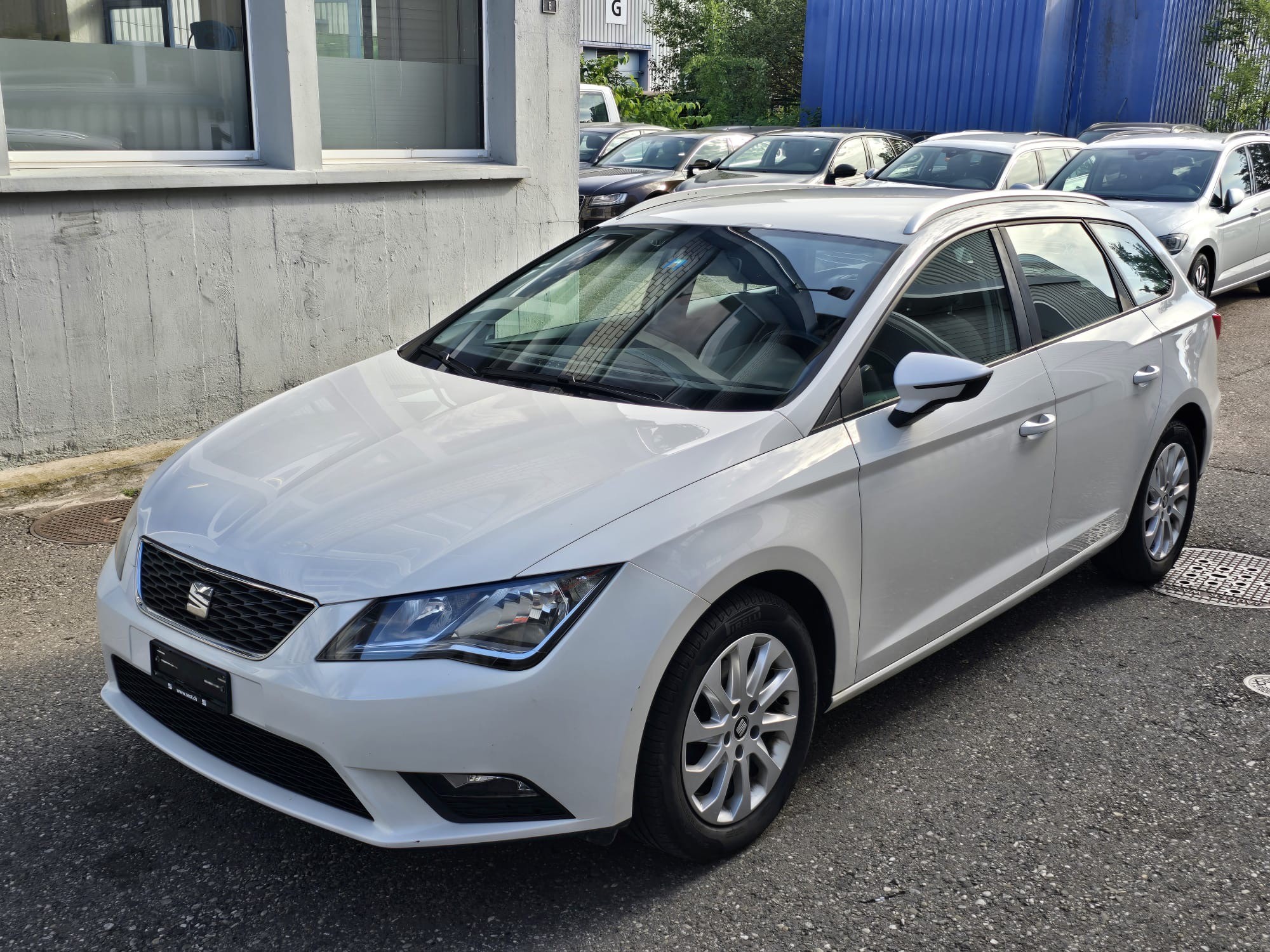 Car photo