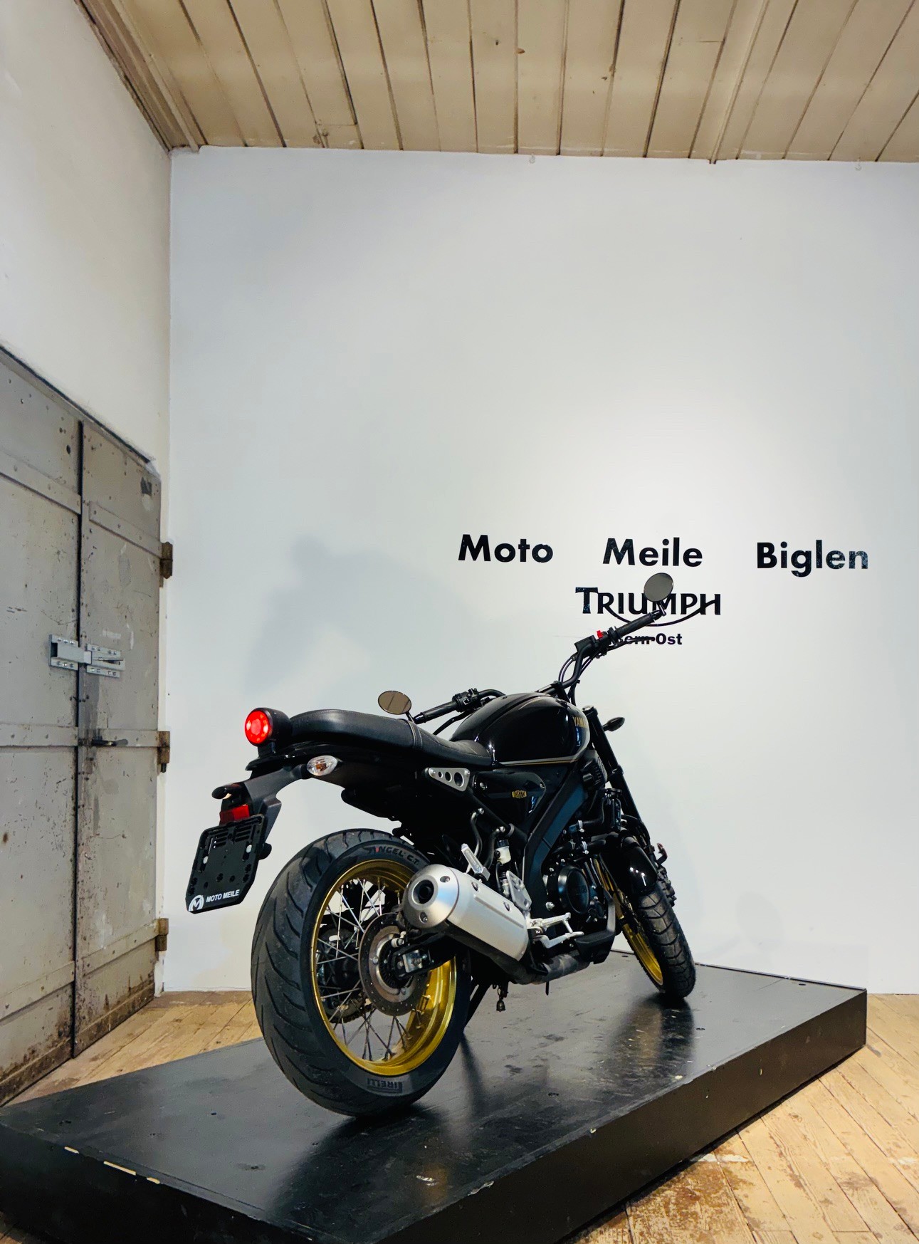 YAMAHA XSR 125-showroom-element-3