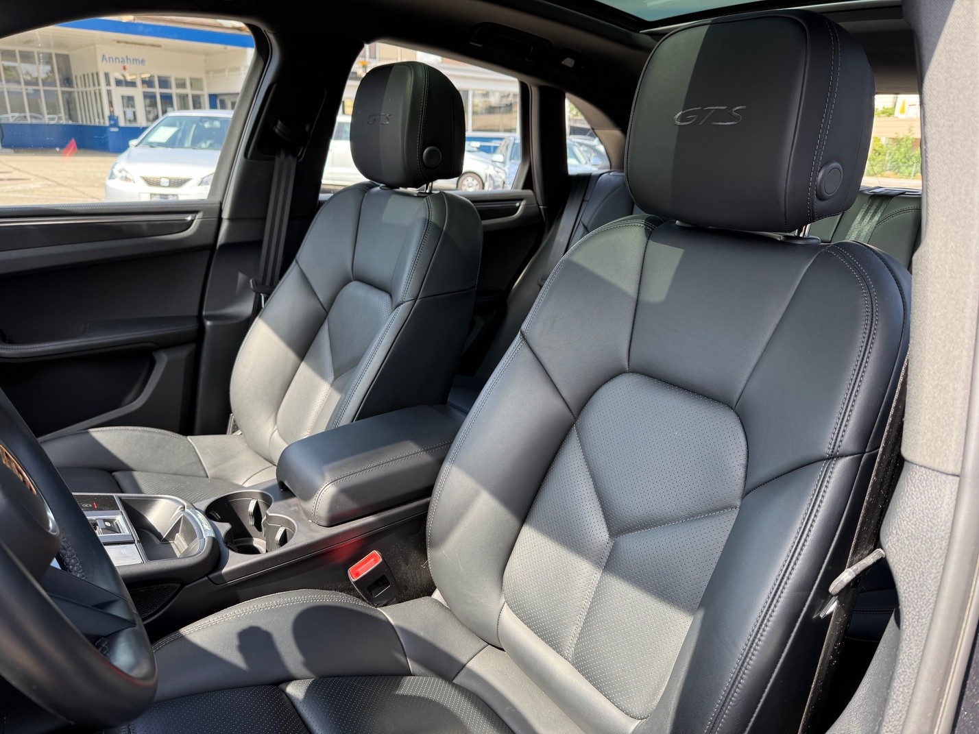PORSCHE Macan GTS PDK-image-7
