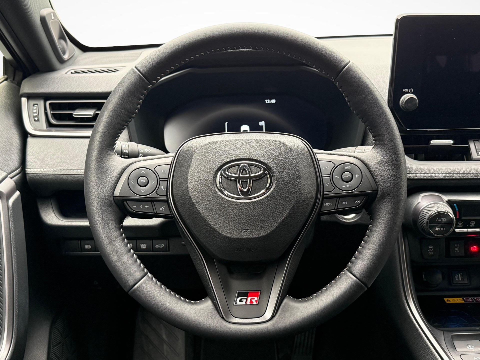 TOYOTA RAV4 2.5 Plug-In-Hybrid GR Sport-image-13