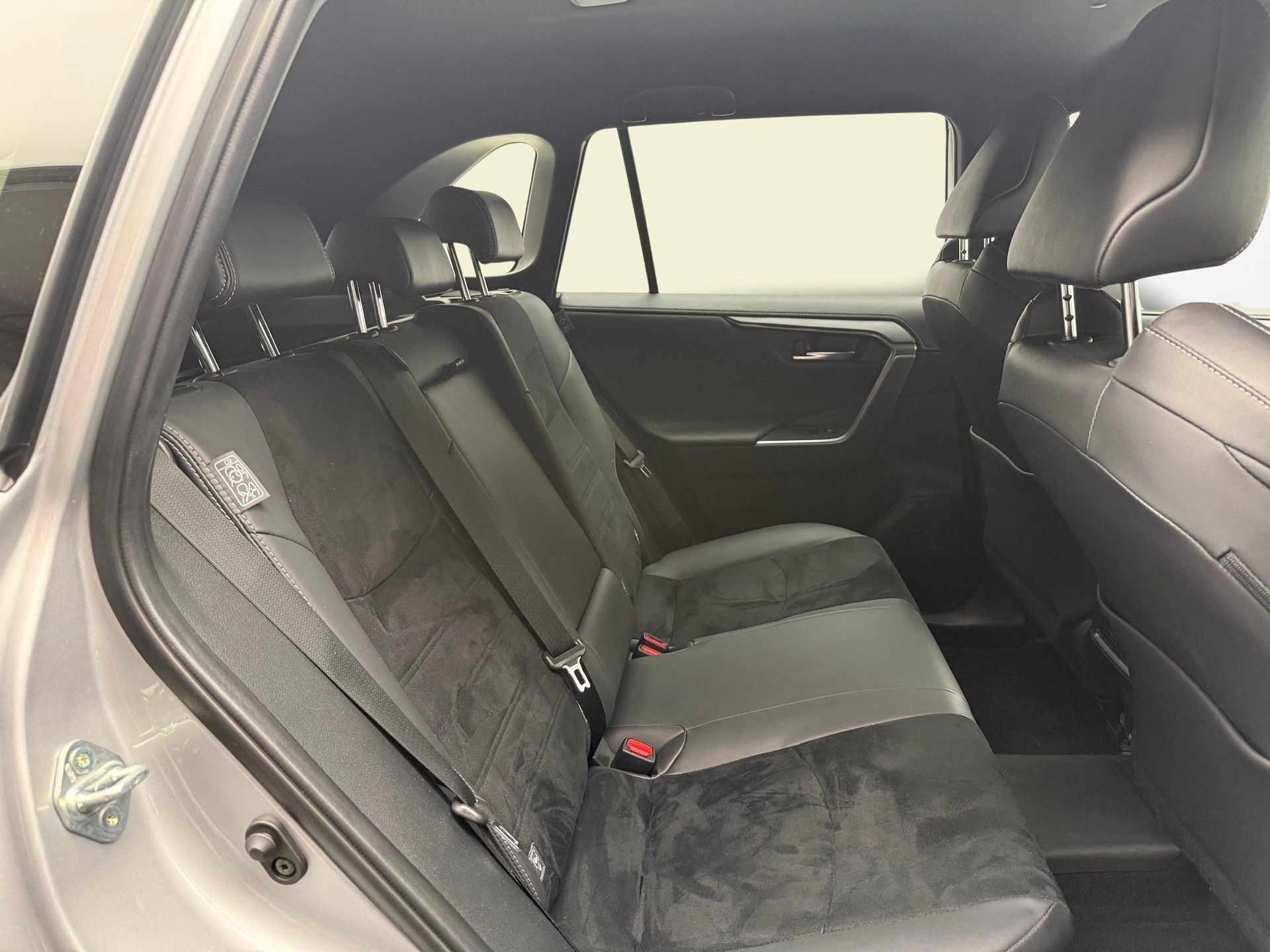 TOYOTA RAV4 2.5 Plug-In-Hybrid GR Sport-image-9