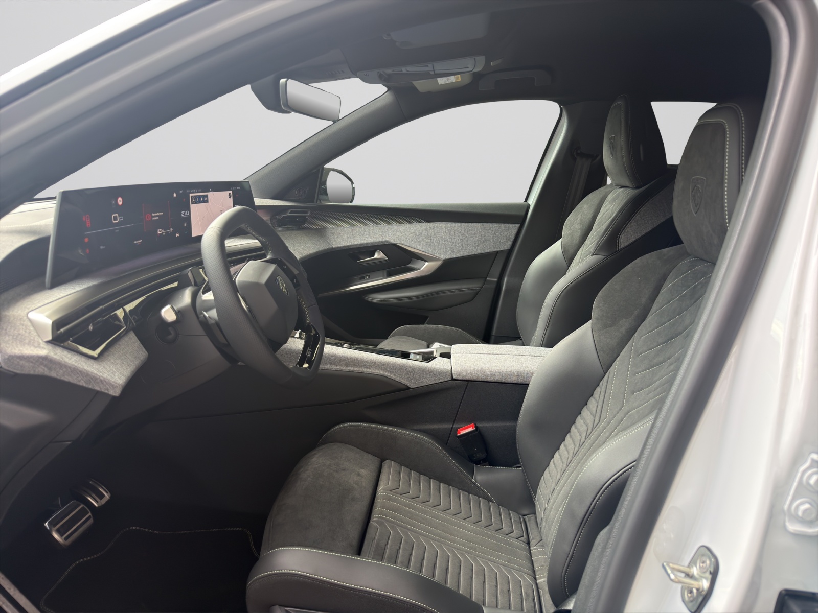 PEUGEOT 5008 145 e-DCS6 GT-image-4