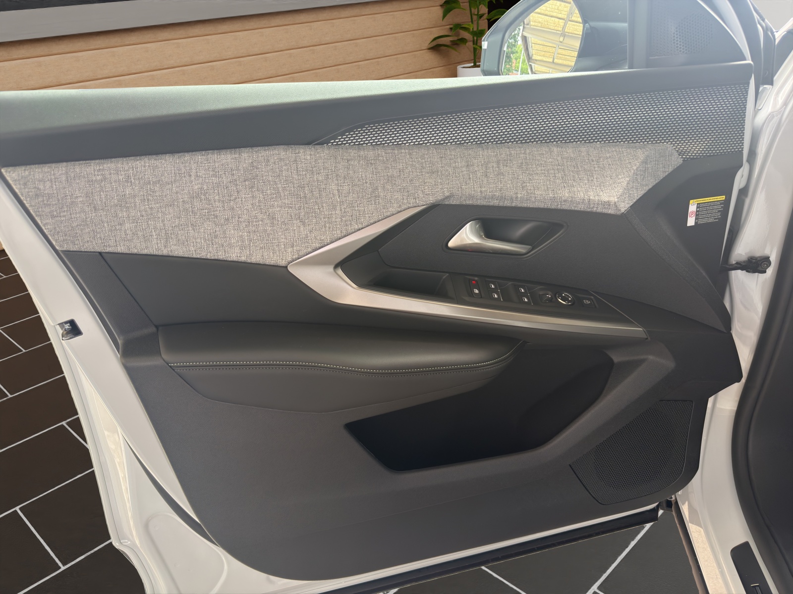 PEUGEOT 5008 145 e-DCS6 GT-image-12