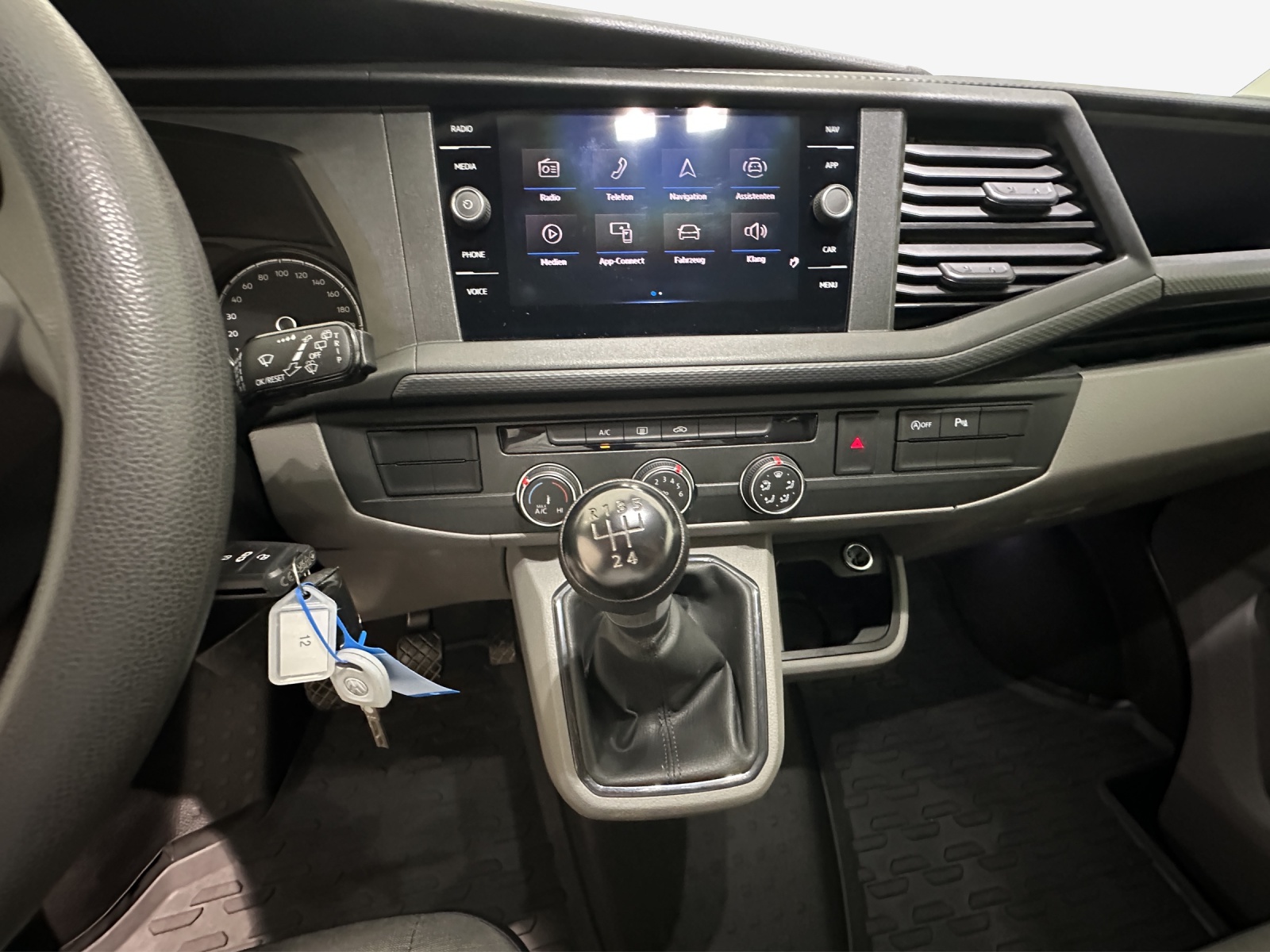 VW T6.1 2.0 TDI-image-10