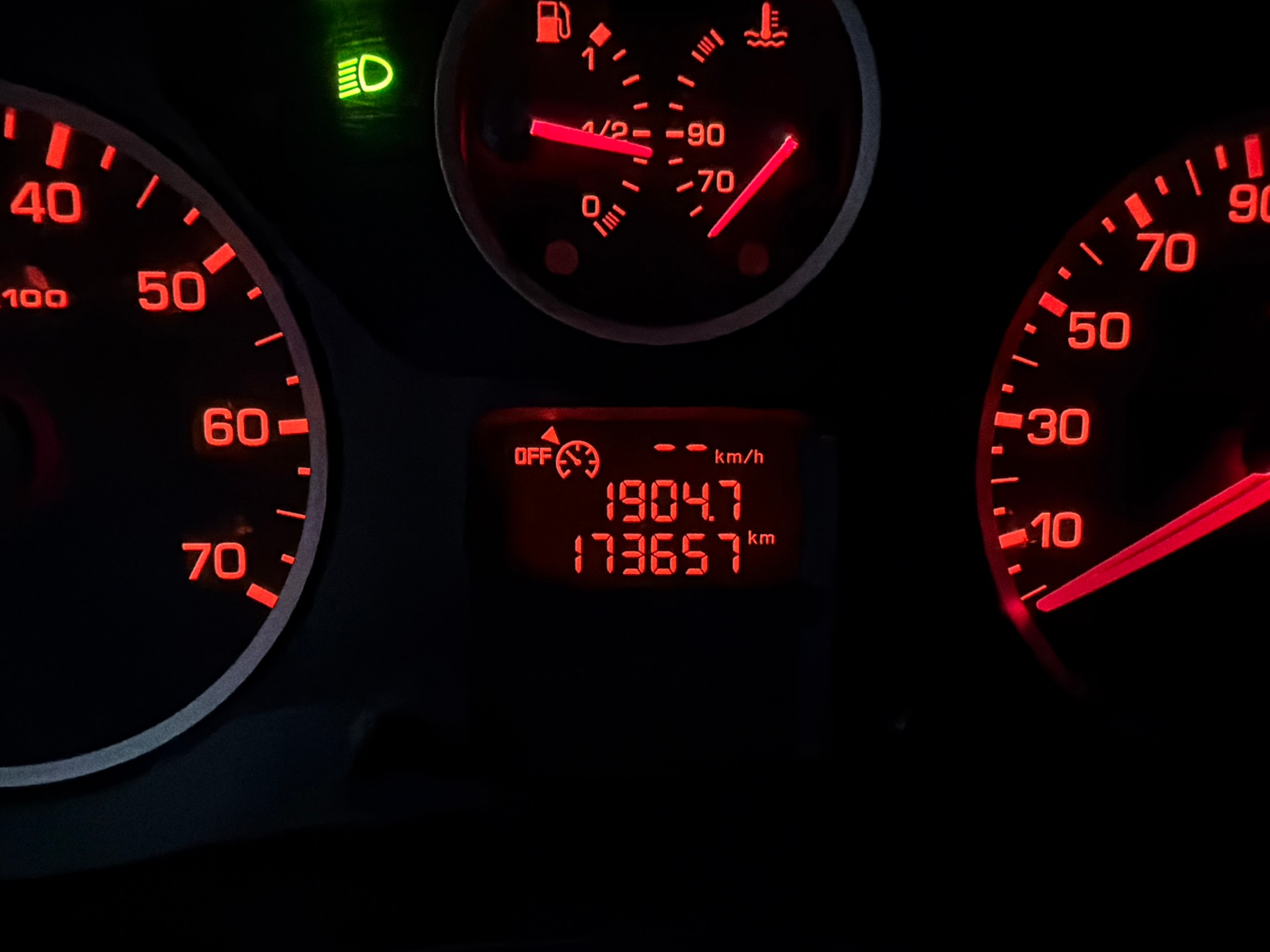 CITROEN Berlingo 1.6 BlueHDi Shine-image-15