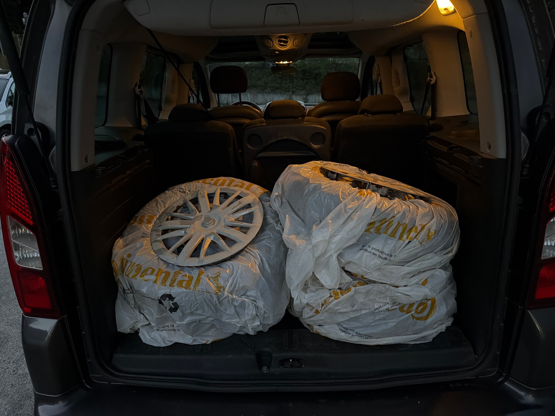 CITROEN Berlingo 1.6 BlueHDi Shine-image-10