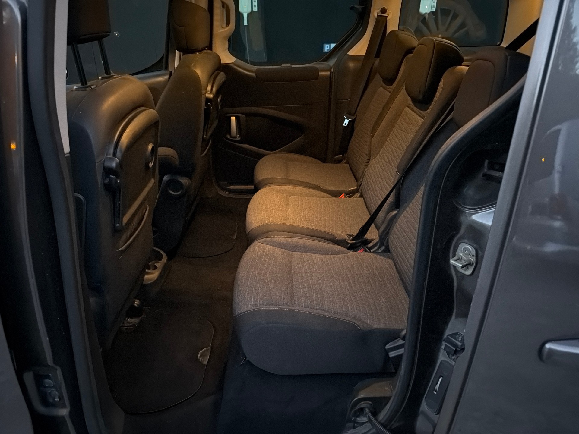 CITROEN Berlingo 1.6 BlueHDi Shine-image-11