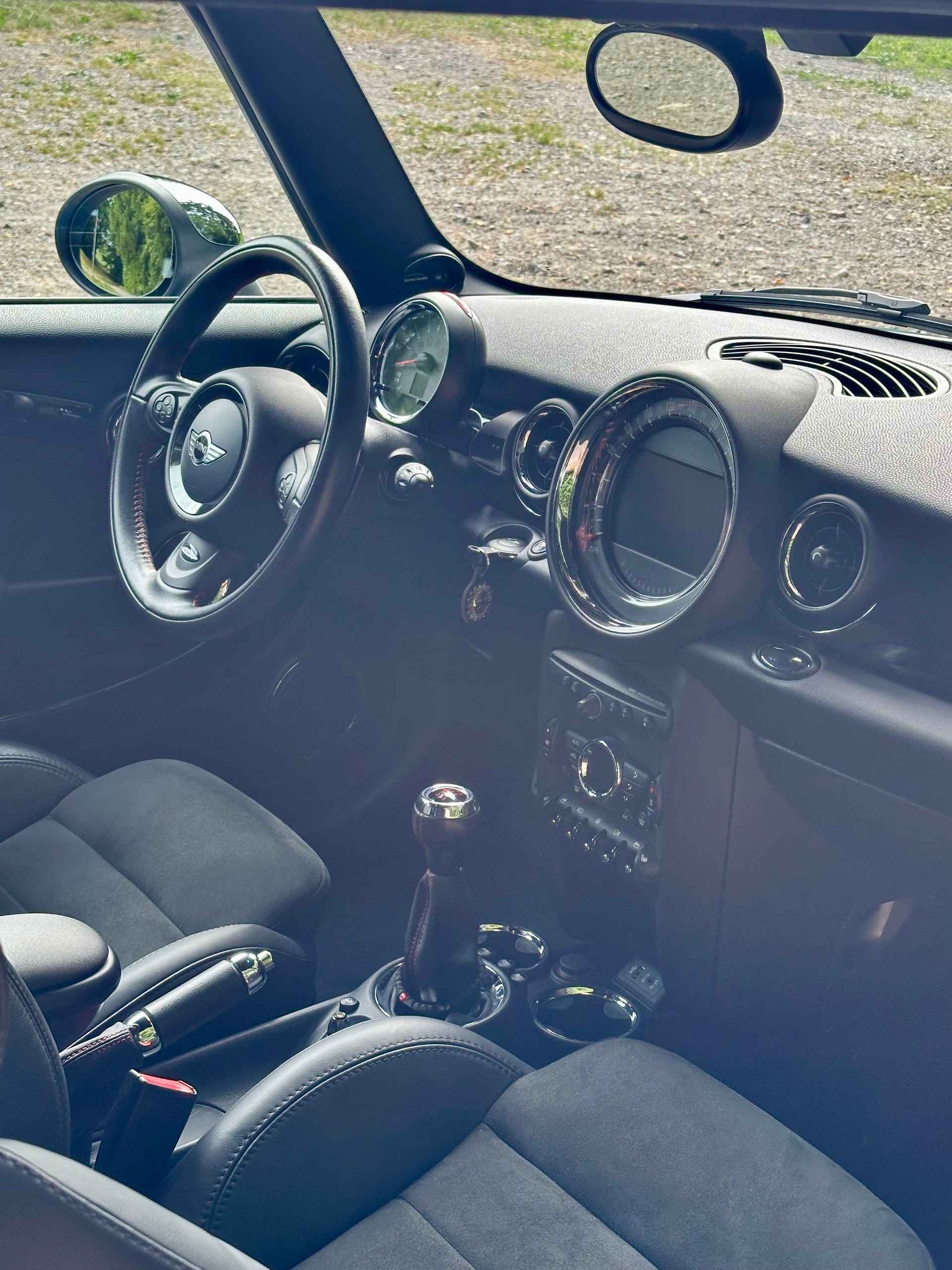 MINI 1.6i John Cooper Works-image-3