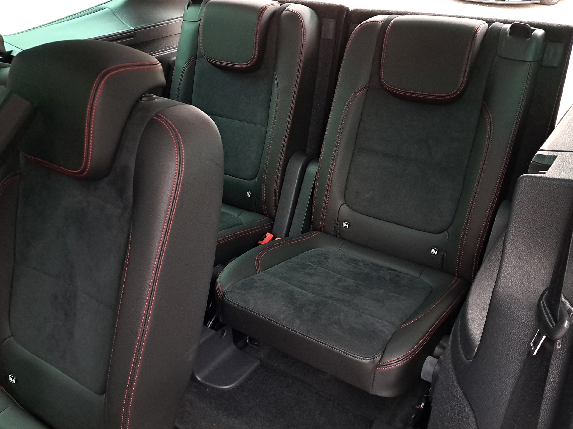 SEAT Alhambra 2.0 TDI Hola FR 4Drive *7-Plätze, Anhängerkupplung*-image-12