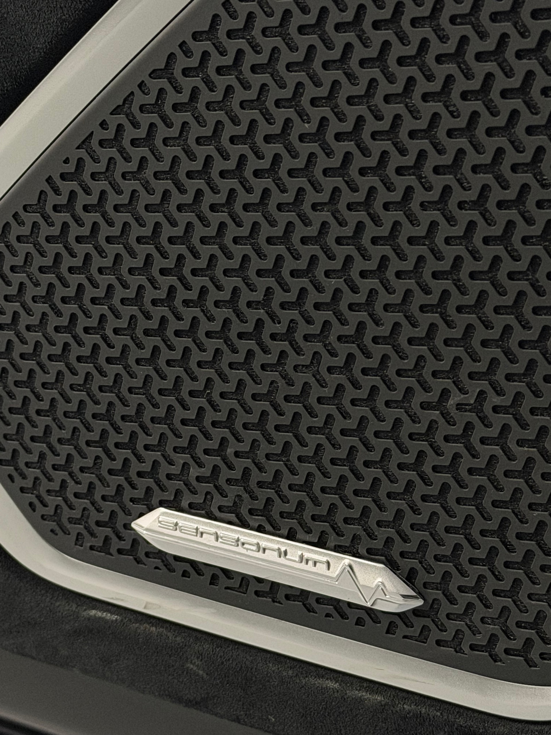 LAMBORGHINI Urus E-Gear Performante-image-15