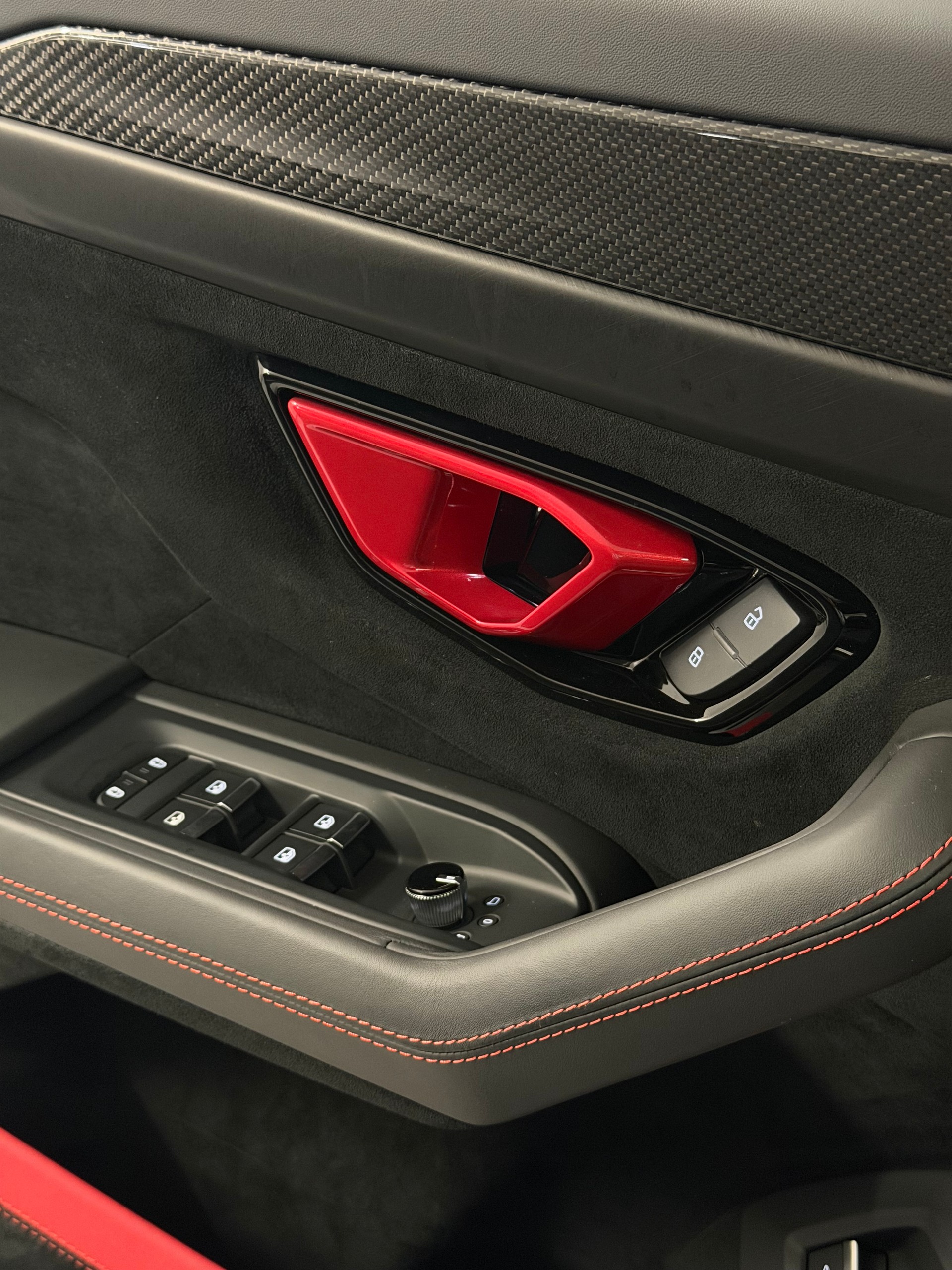 LAMBORGHINI Urus E-Gear Performante-image-14