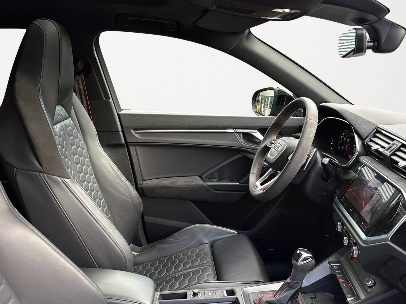 AUDI RS Q3 Sportback quattro S tronic-image-5