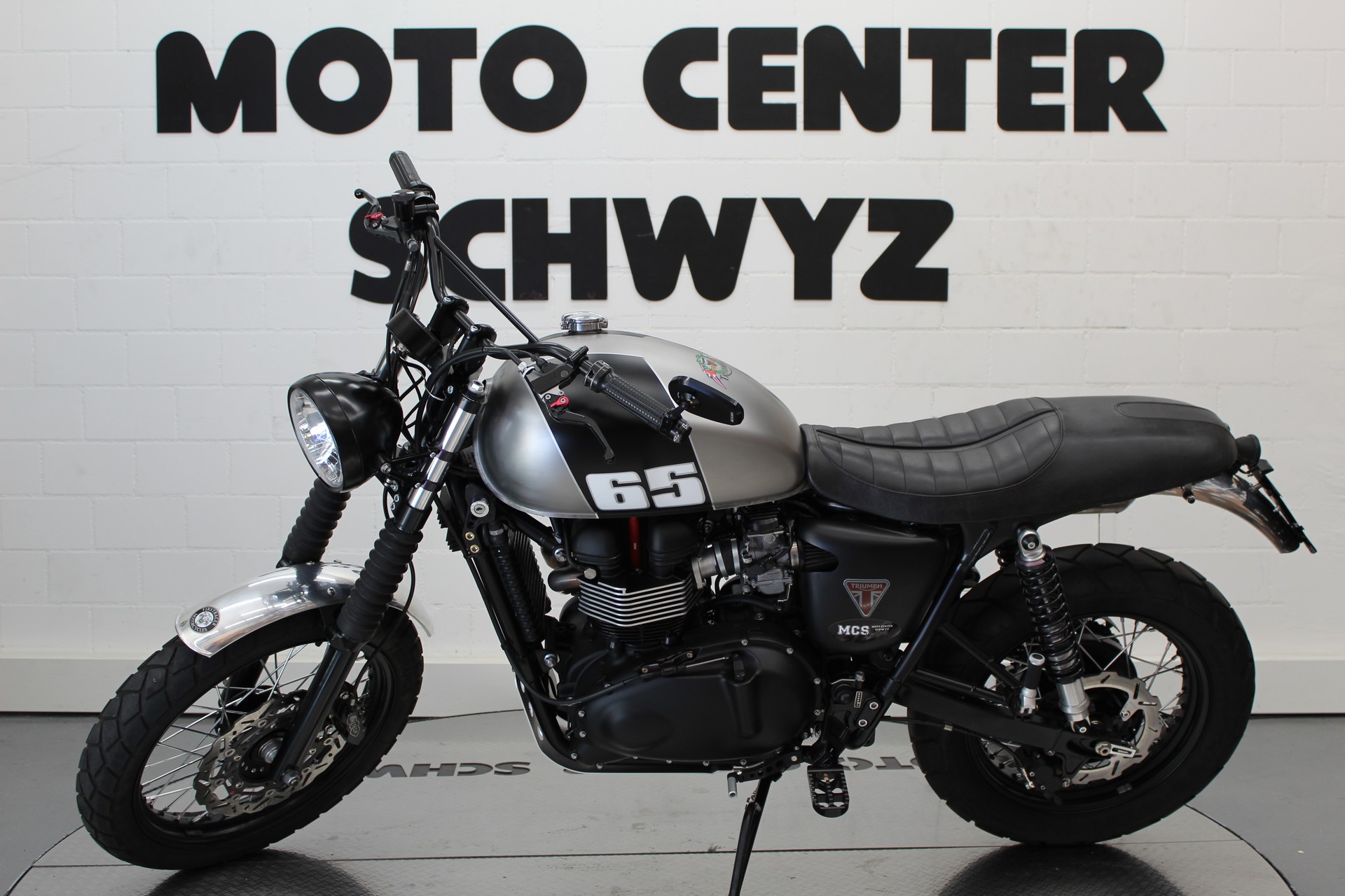TRIUMPH Scrambler 900-showroom-element-3