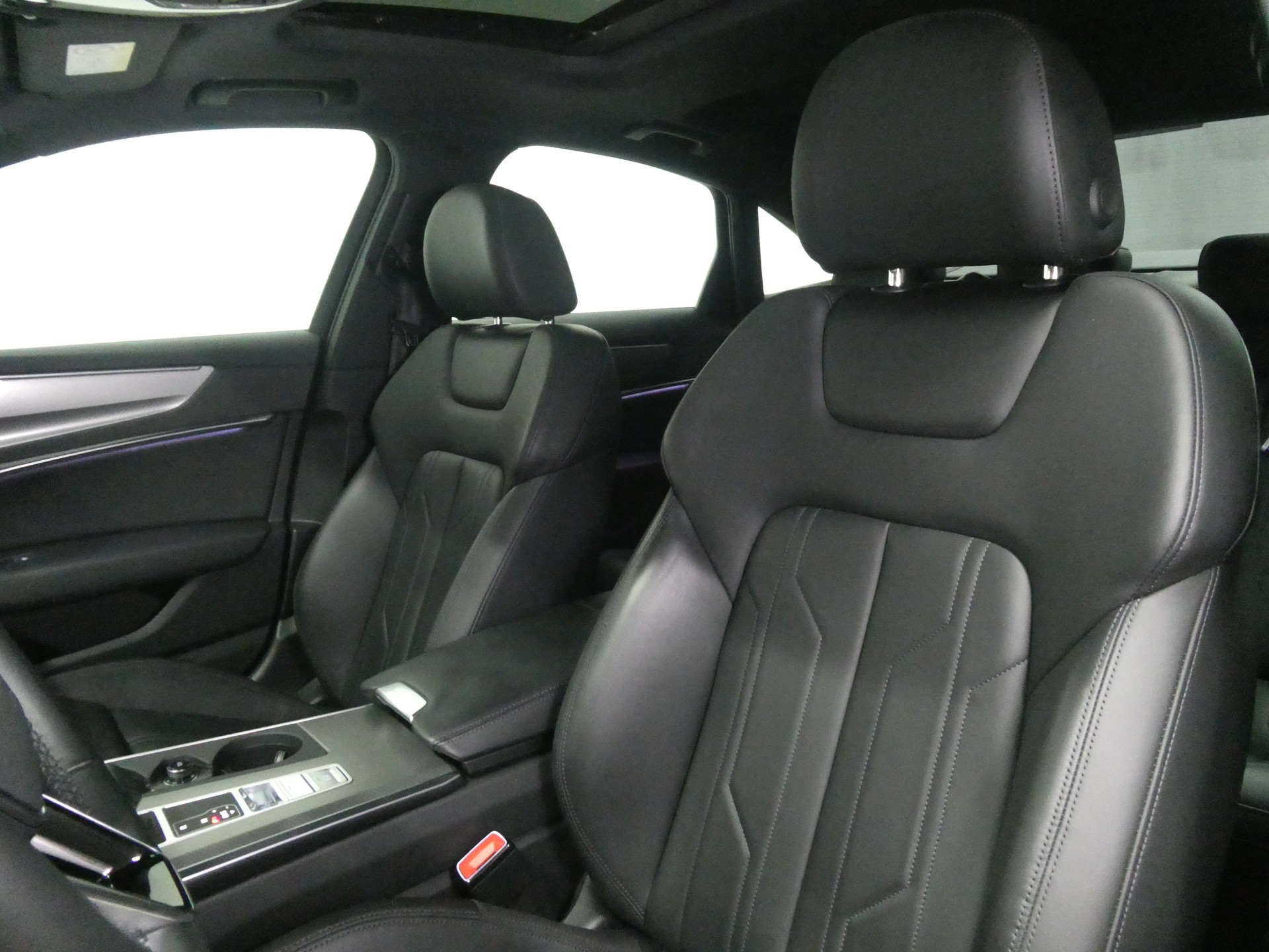 AUDI A6 Limousine 55 TFSI Sport quattro S-tronic - Panorama - Navi - Leder - LED - Kamera - 340 PS-image-9