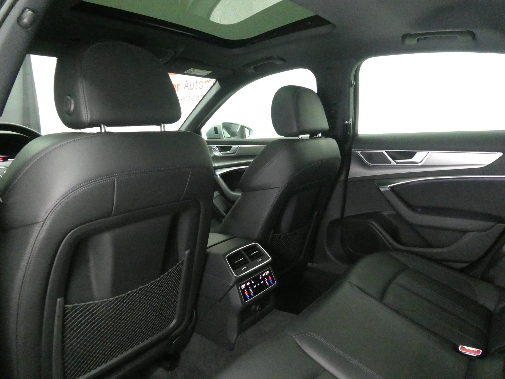 AUDI A6 Limousine 55 TFSI Sport quattro S-tronic - Panorama - Navi - Leder - LED - Kamera - 340 PS-image-10