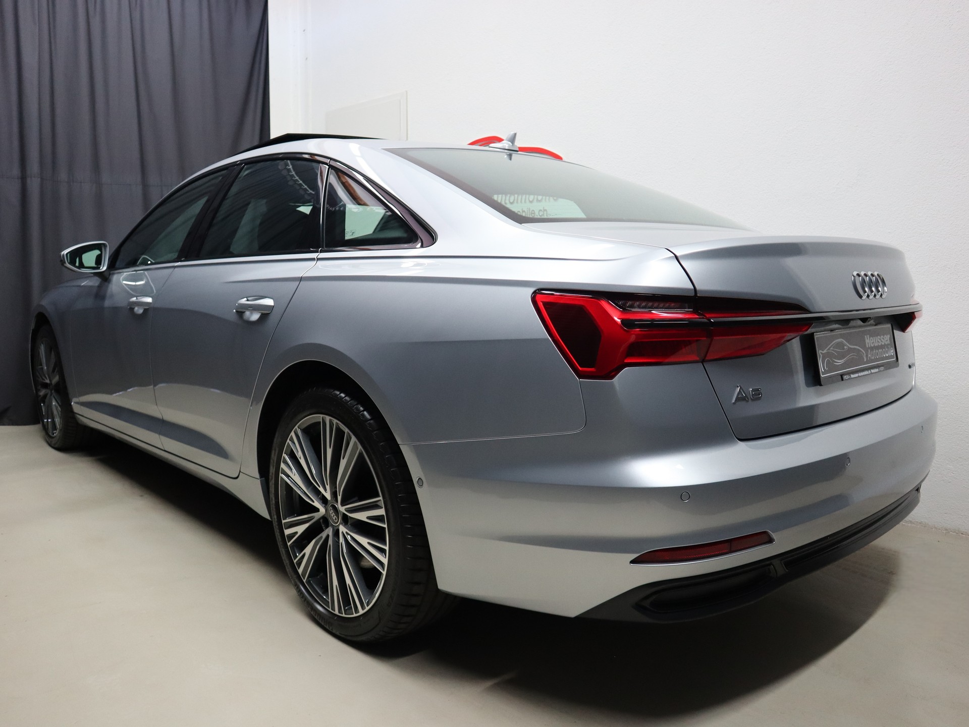 AUDI A6 Limousine 55 TFSI Sport quattro S-tronic - Panorama - Navi - Leder - LED - Kamera - 340 PS-image-4