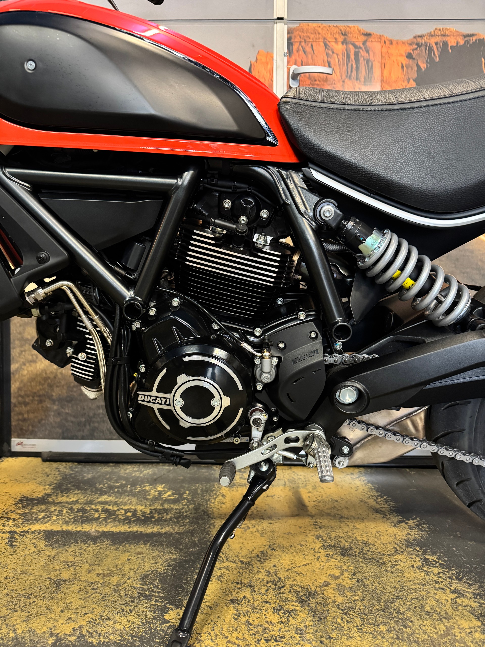 DUCATI Scrambler 800 Classic ABS-image-6