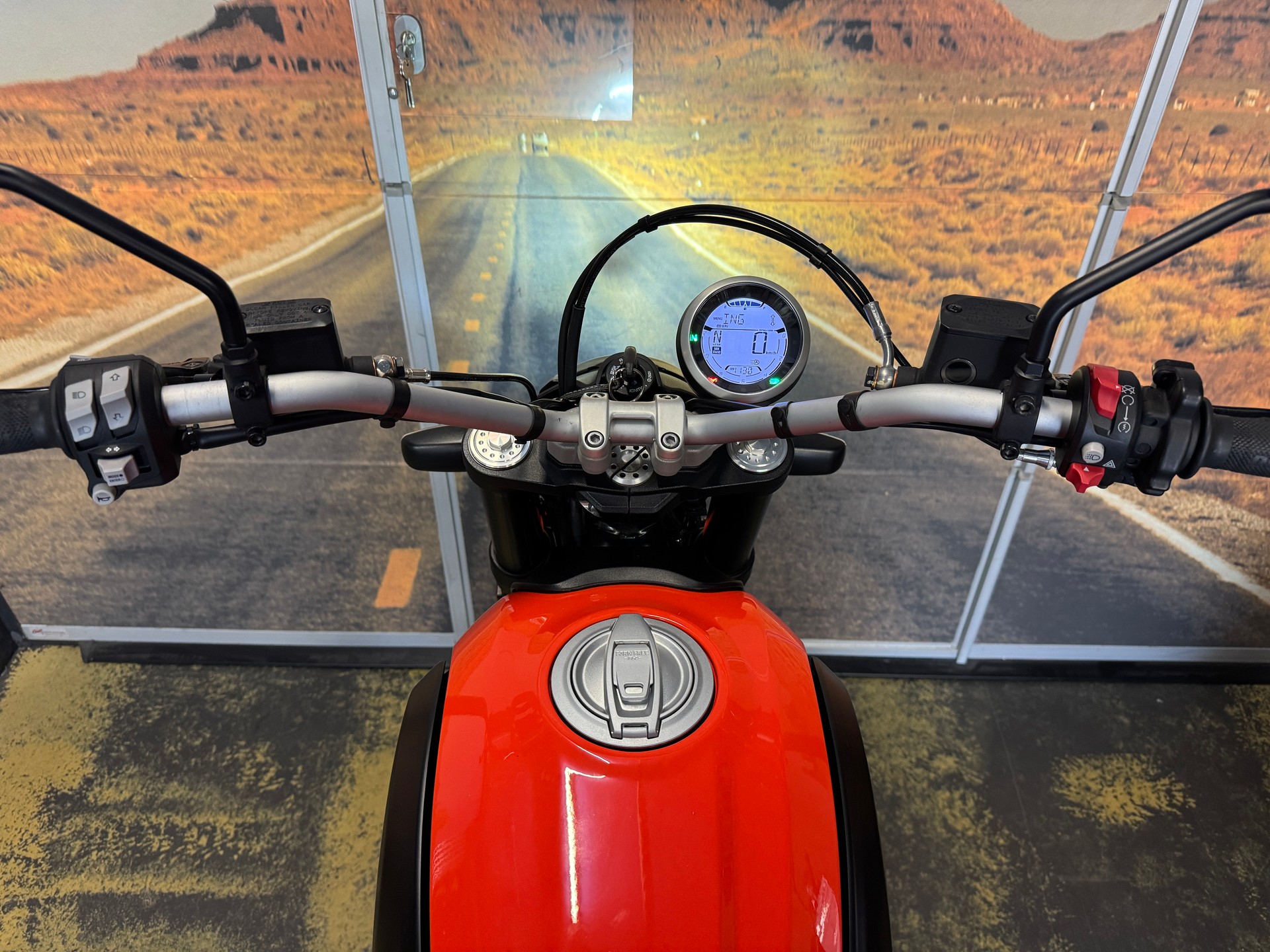DUCATI Scrambler 800 Classic ABS-image-4