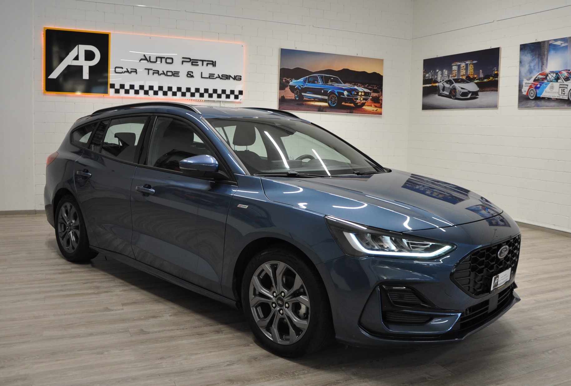 FORD Focus 1.5 EcoBlue TDCi ST-Line Automatic-image-5