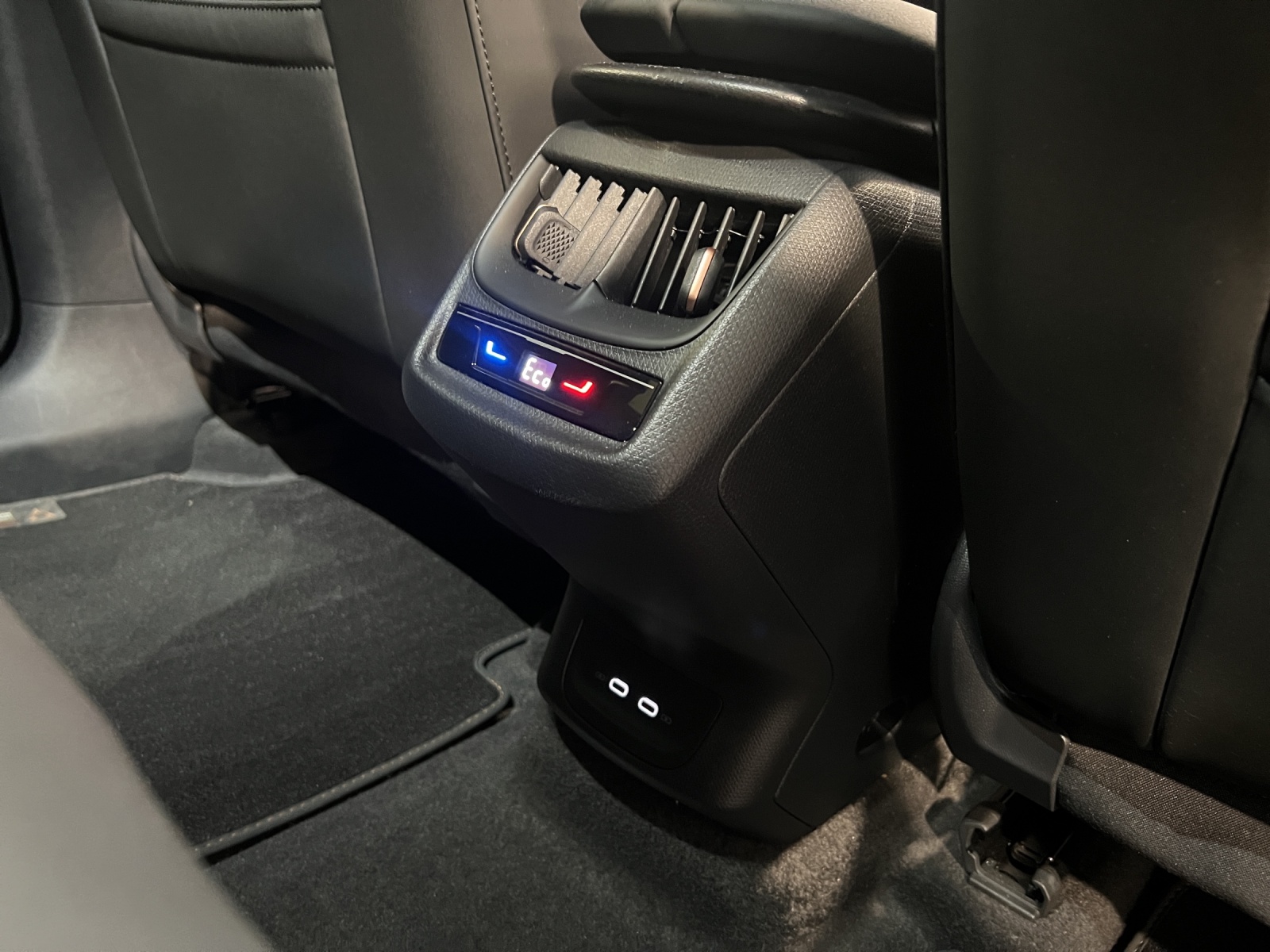 CUPRA Tavascan Type 8 77 kWh VZ-image-15