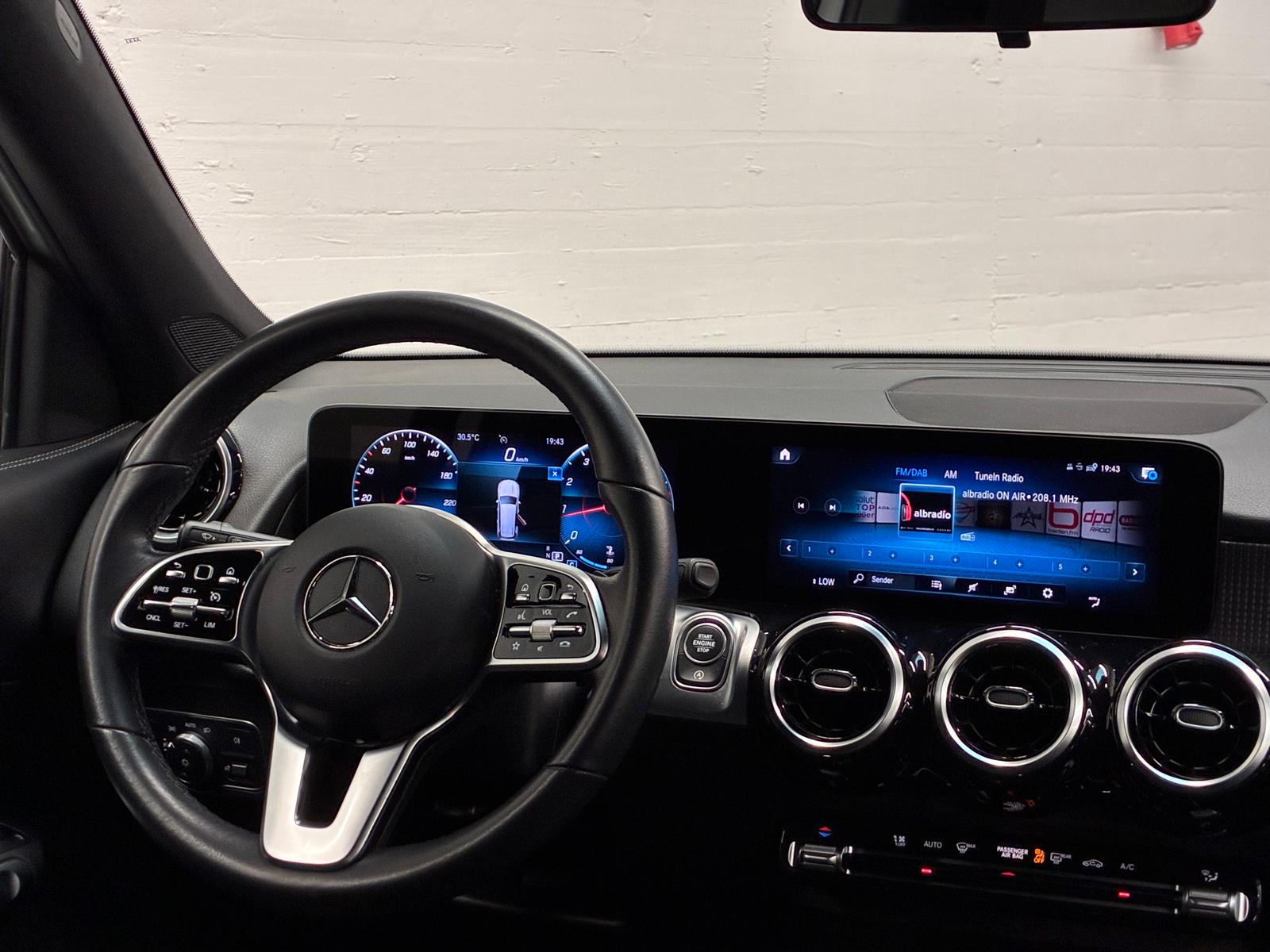 MERCEDES-BENZ GLB 180 Limited Silver&Black Edition 7G-Tronic 2Jahre Garantie-image-9