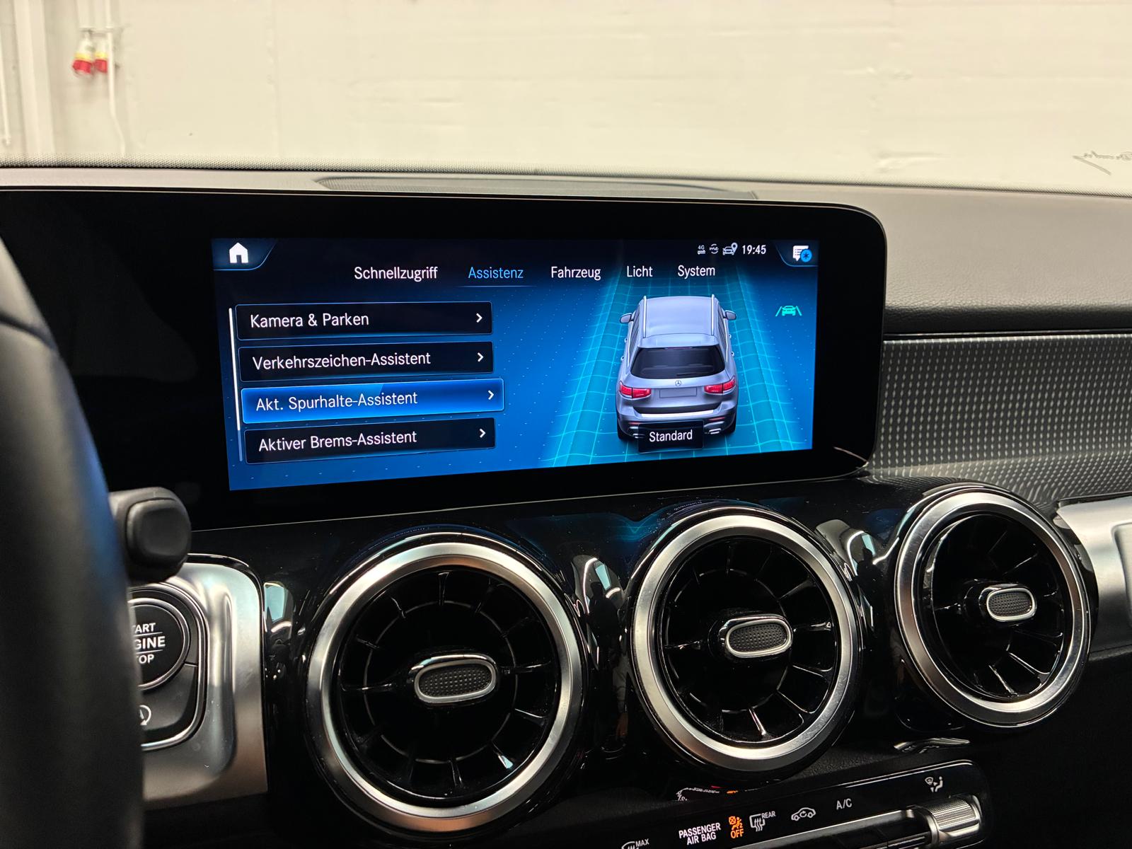 MERCEDES-BENZ GLB 180 Limited Silver&Black Edition 7G-Tronic 2Jahre Garantie-image-24