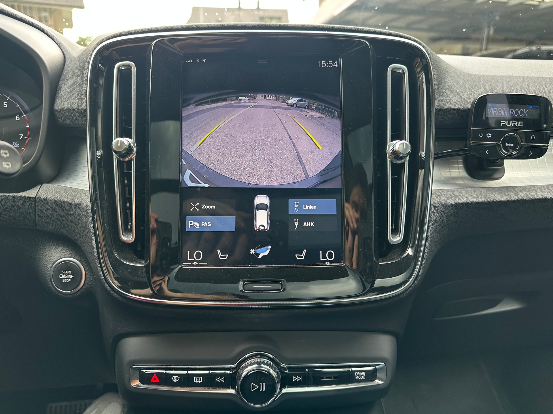 VOLVO XC40 T5 AWD Momentum Geartronic-image-8