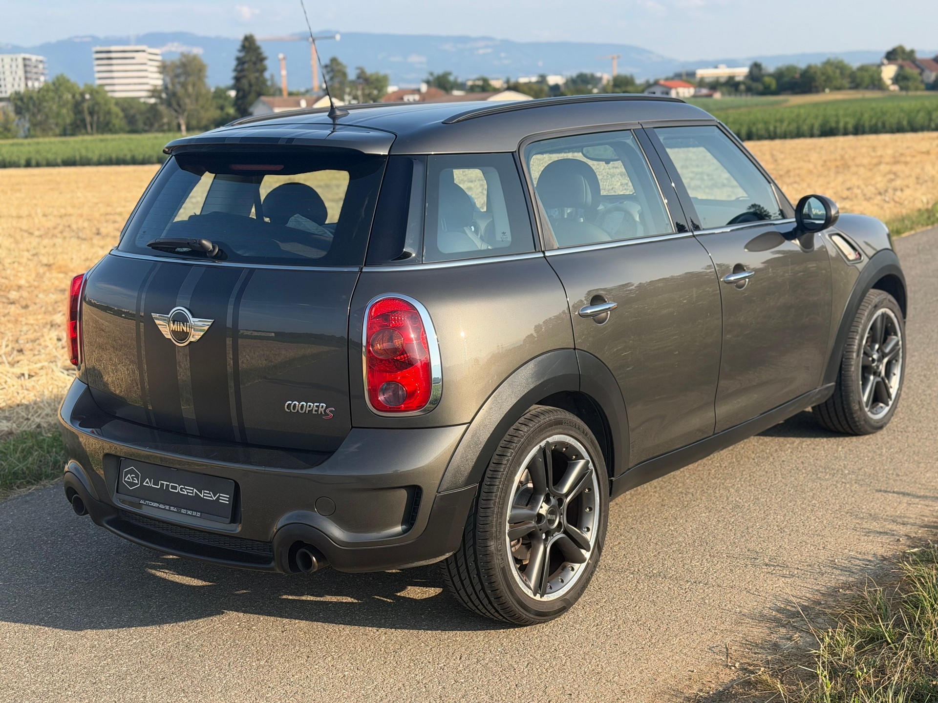 MINI Countryman Cooper S FWD Steptronic-image-7