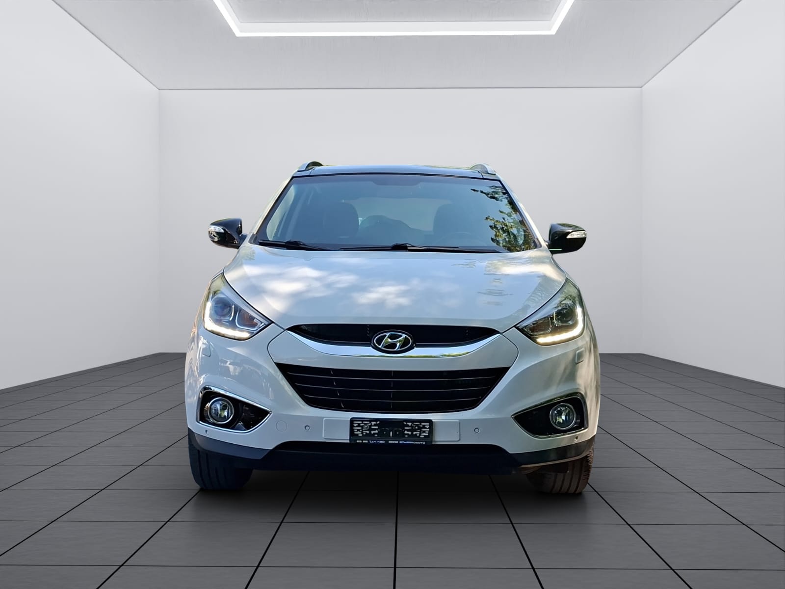HYUNDAI iX 35 2.0 CRDi Premium 4WD Automatic-image-1
