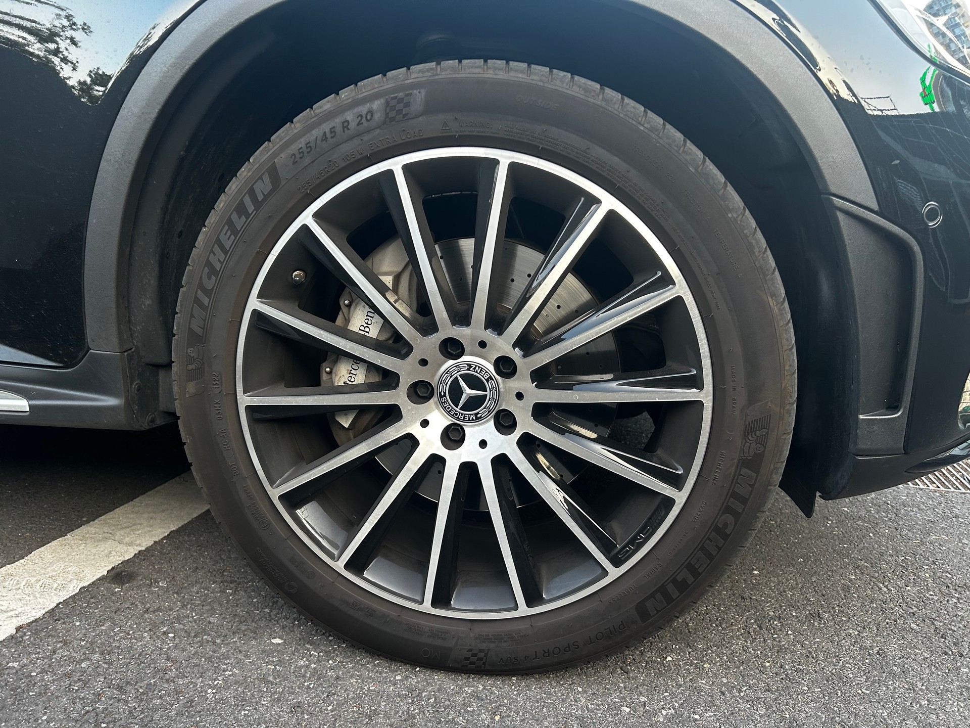 MERCEDES-BENZ GLC 200 Night Star AMG Line 4m-image-3