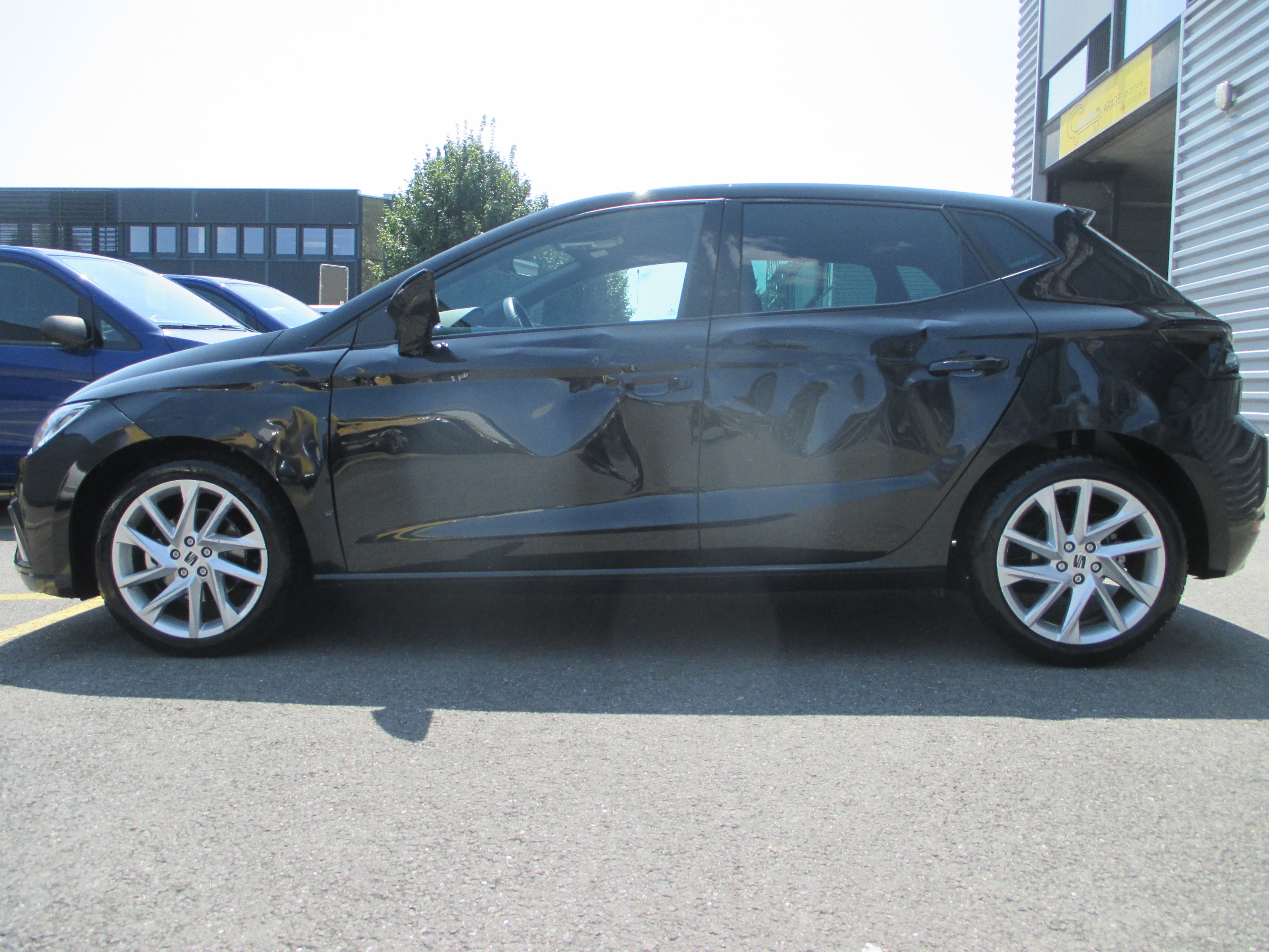 Car photo