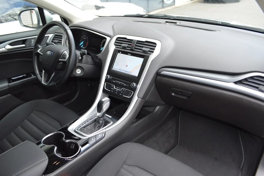 FORD Mondeo 2.0 TDCi Trend PowerShift-image-8